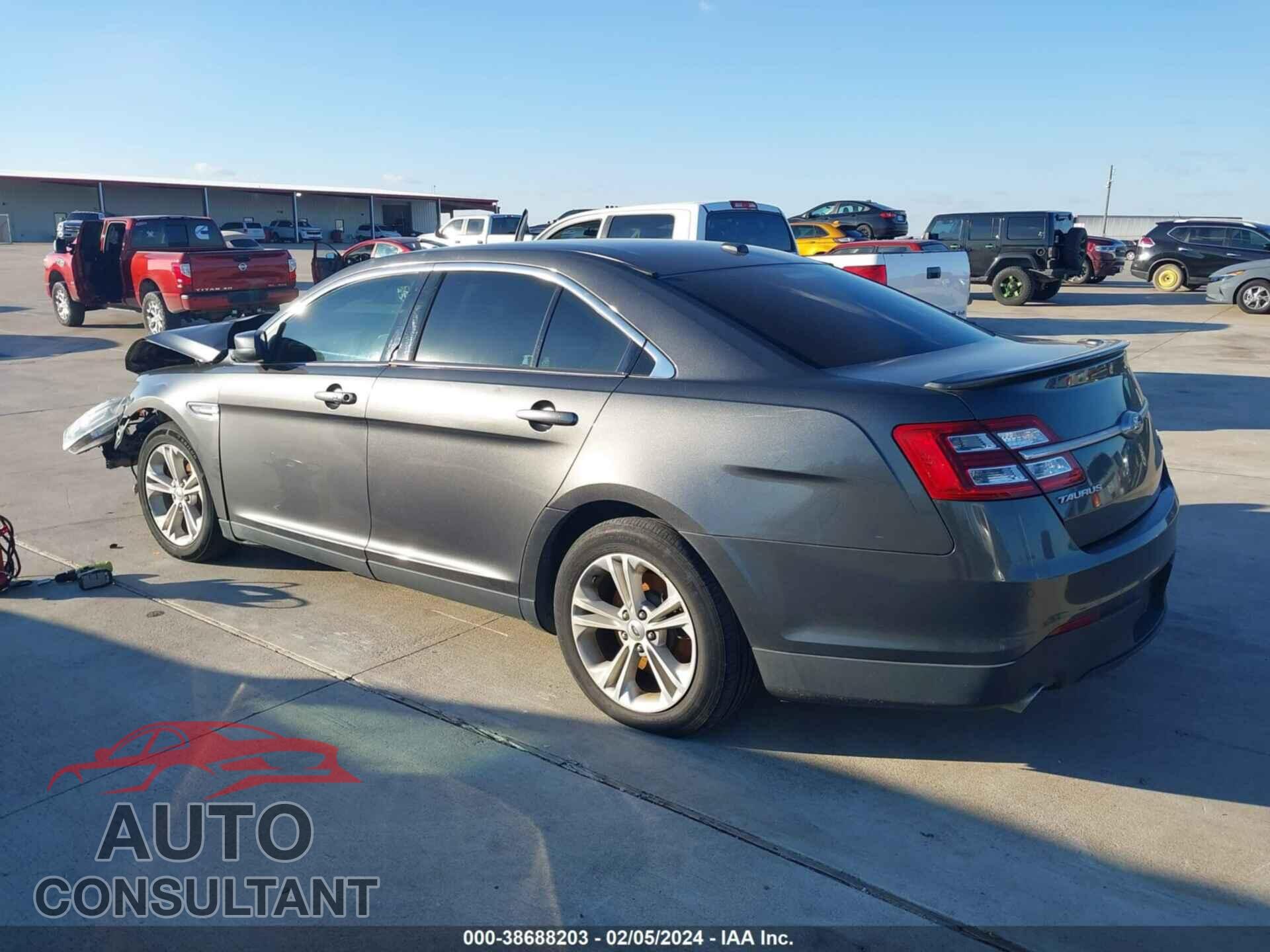 FORD TAURUS 2018 - 1FAHP2H88JG118459