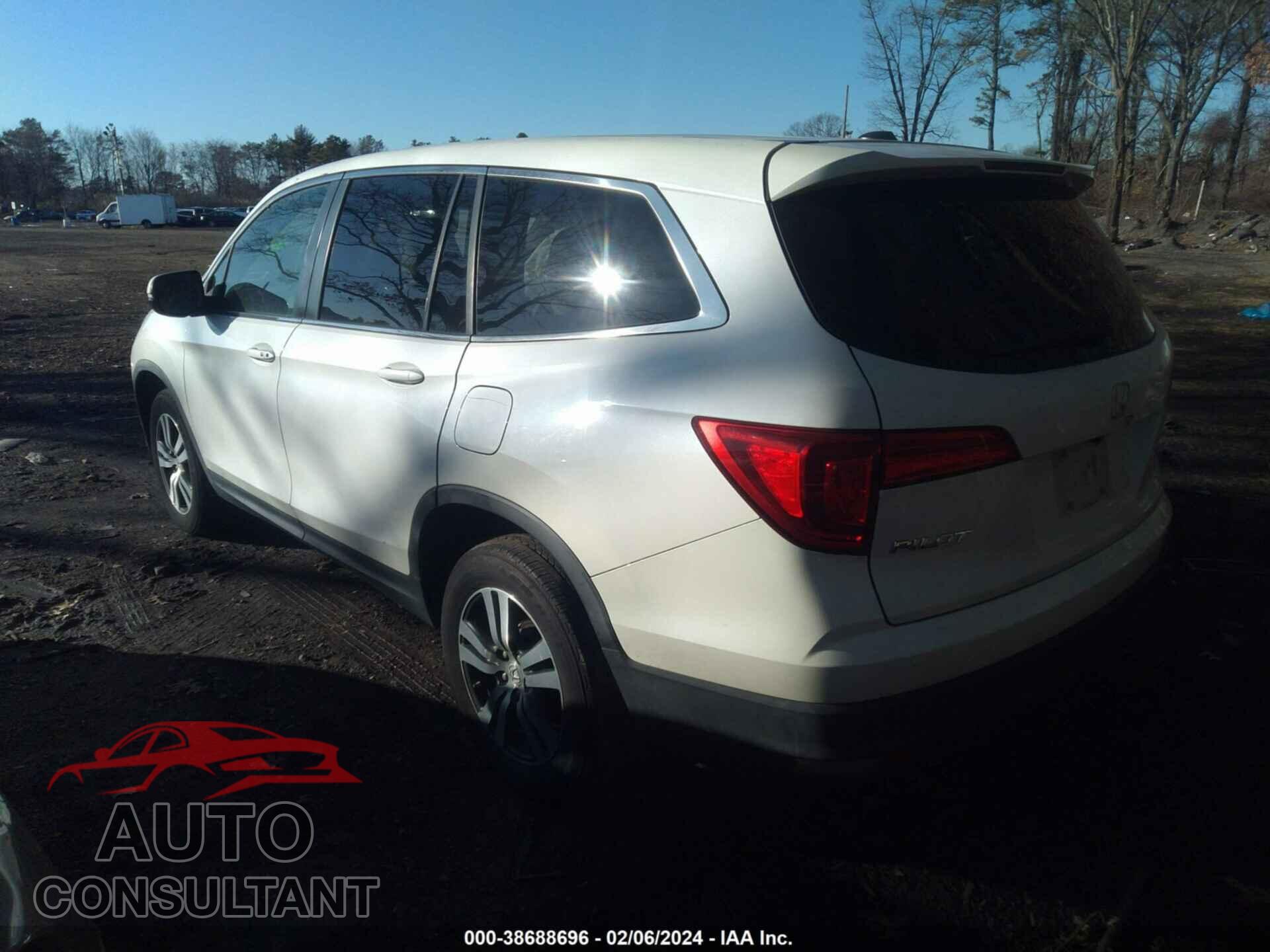 HONDA PILOT 2016 - 5FNYF6H33GB092445
