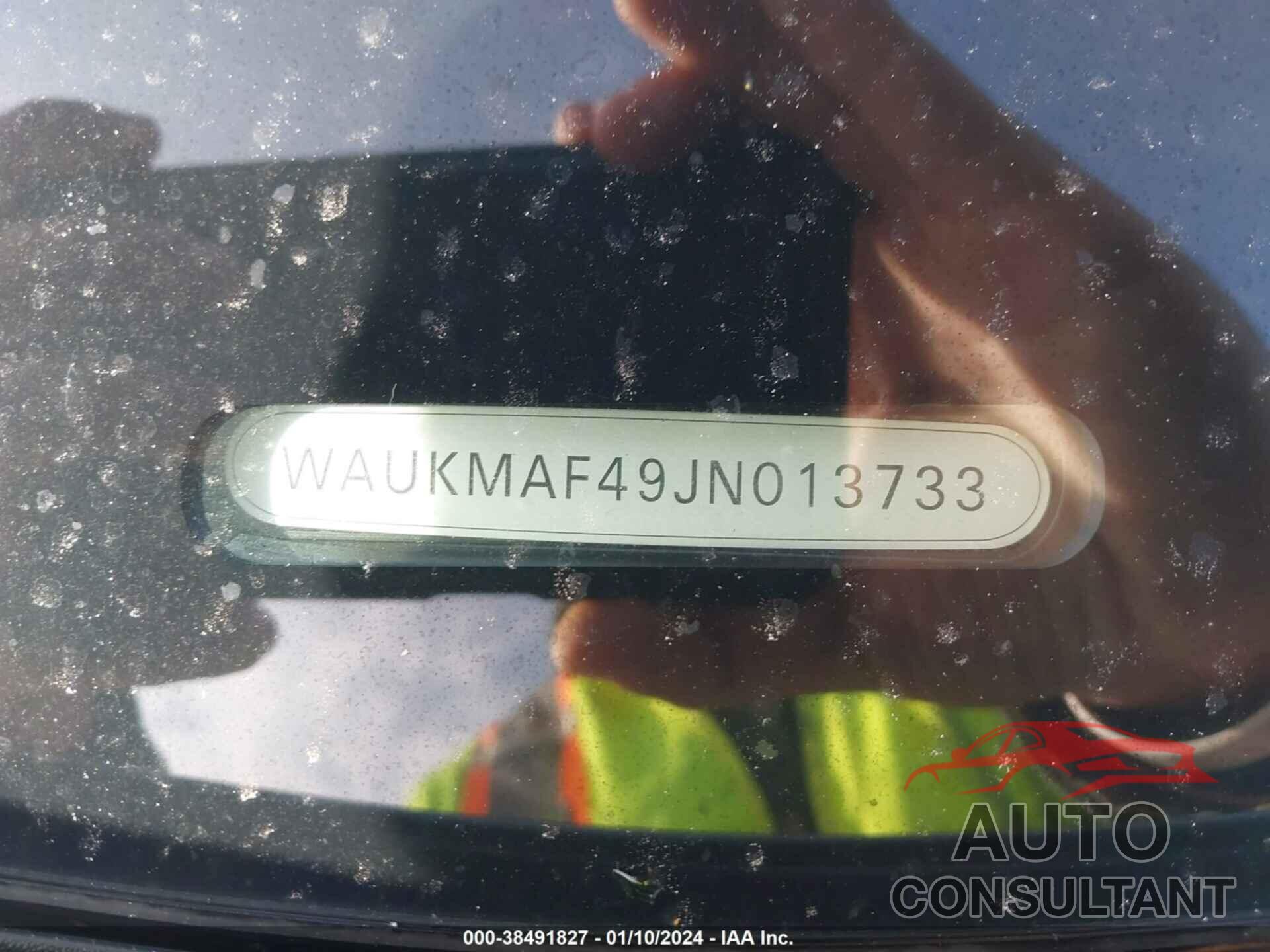 AUDI A4 2018 - WAUKMAF49JN013733