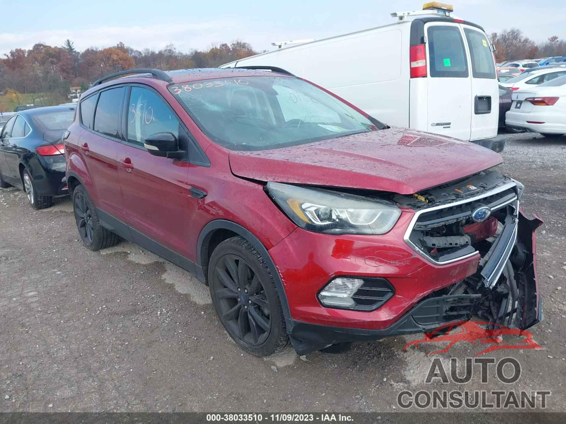 FORD ESCAPE 2017 - 1FMCU9J9XHUB84849