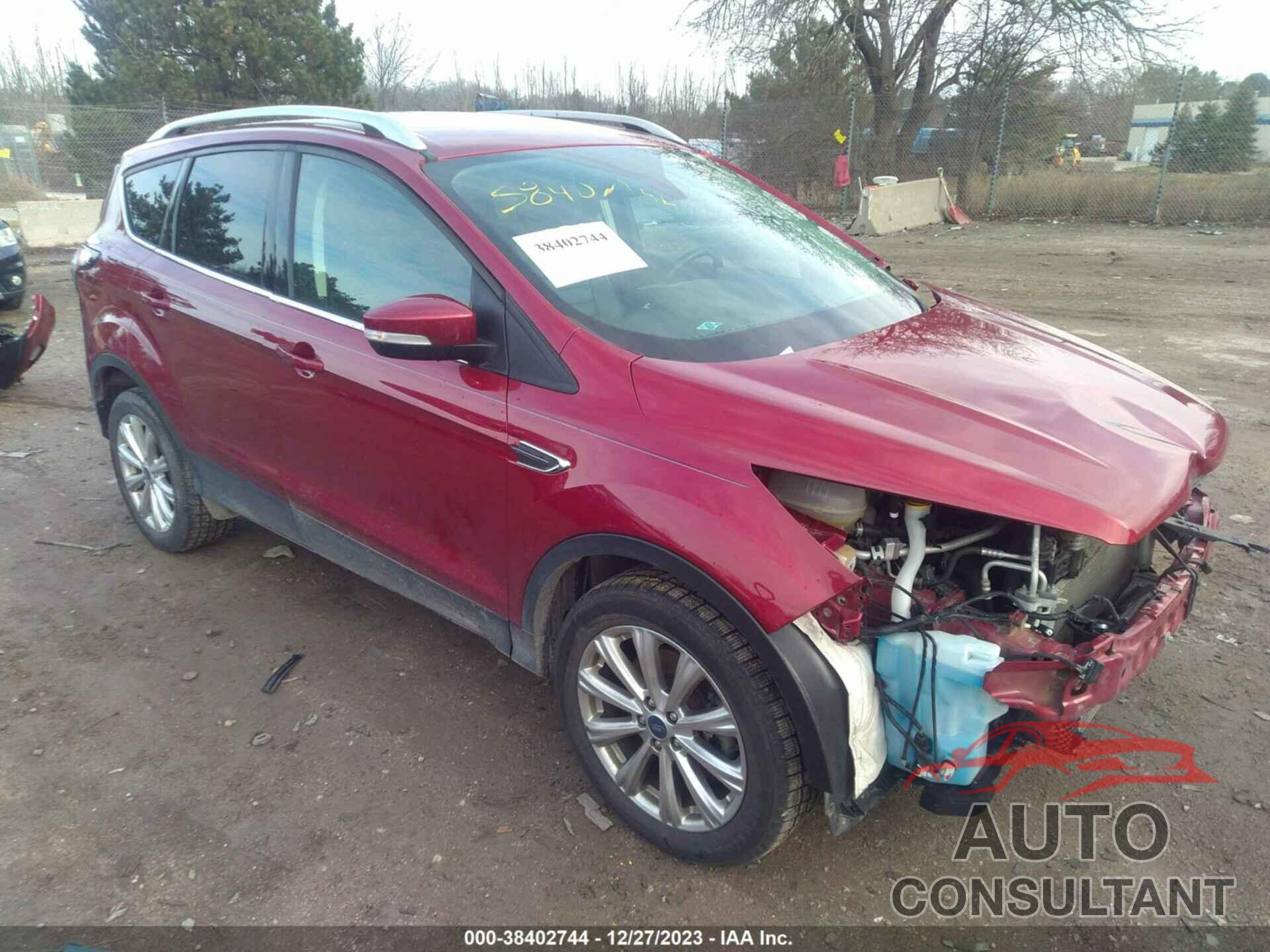 FORD ESCAPE 2017 - 1FMCU9J96HUE87501