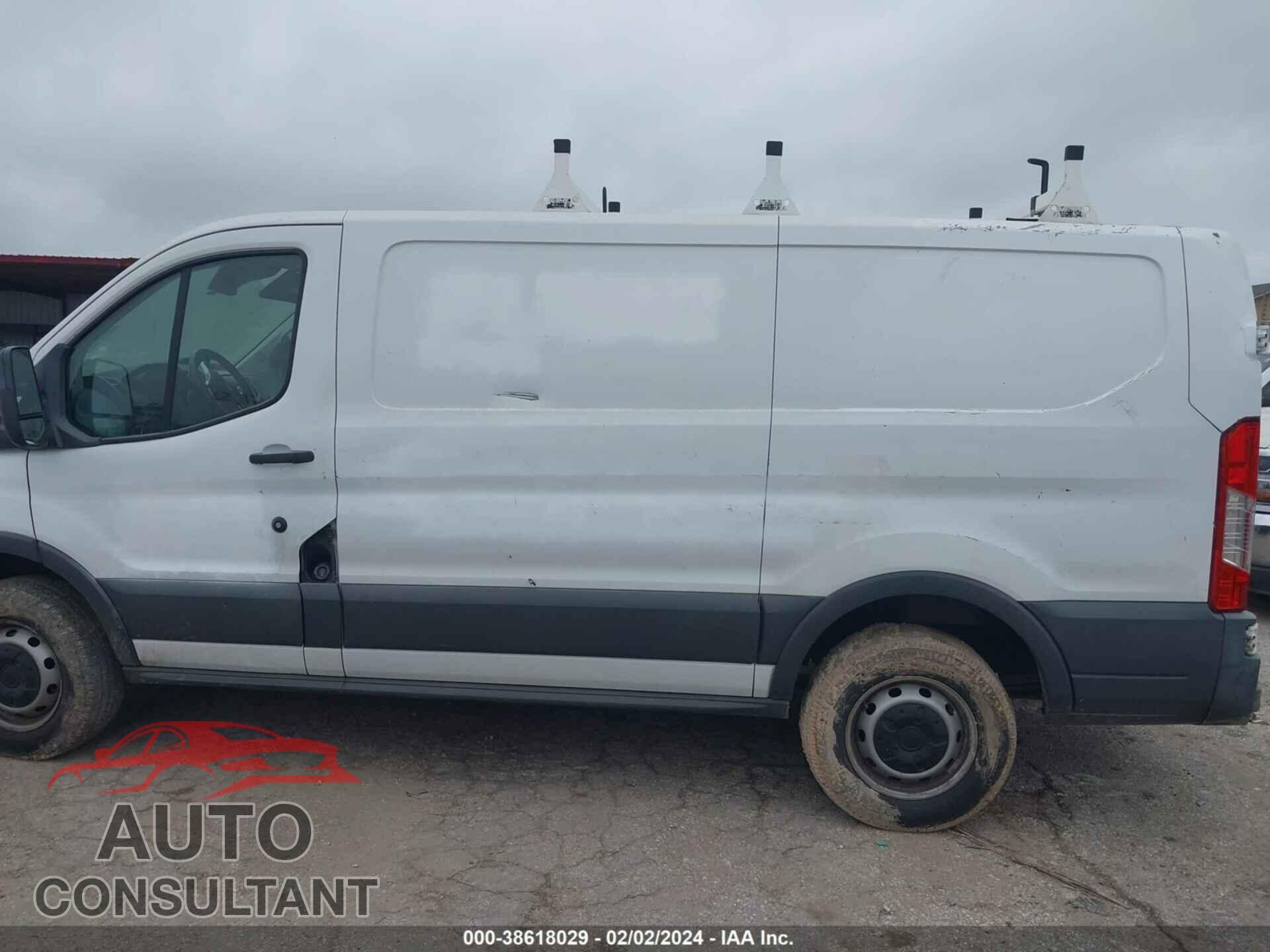 FORD TRANSIT 2016 - 1FTYR1YM9GKB56185