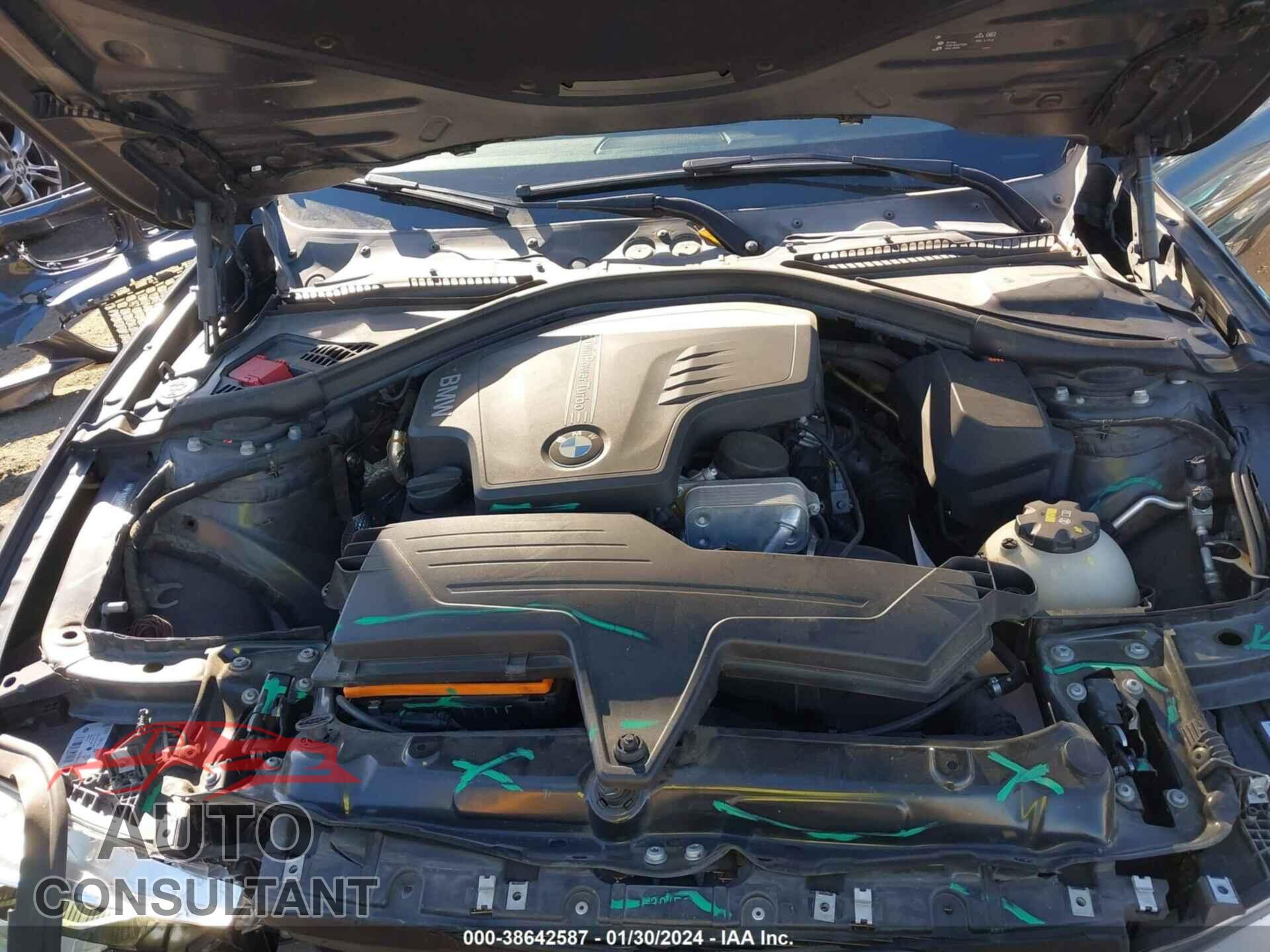 BMW 328I 2016 - WBA8E9G50GNU28543