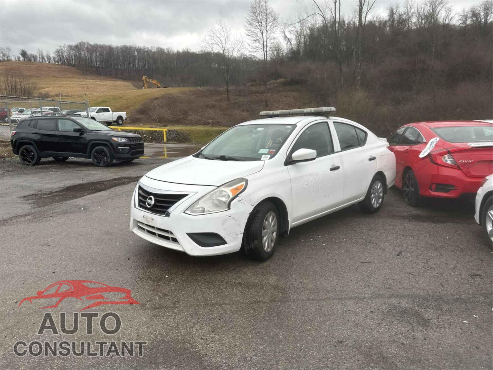 NISSAN VERSA 2018 - 3N1CN7AP2JL843305