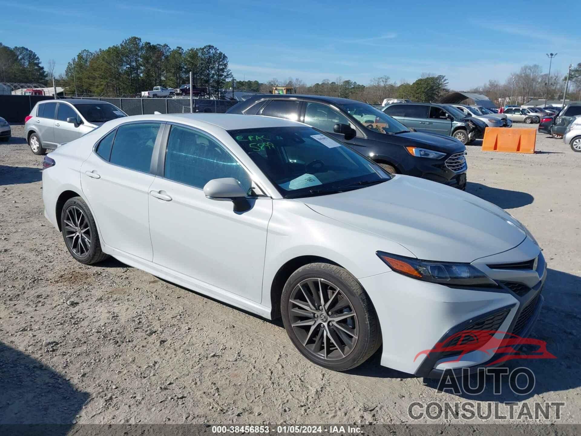TOYOTA CAMRY 2022 - 4T1G11AK2NU062660