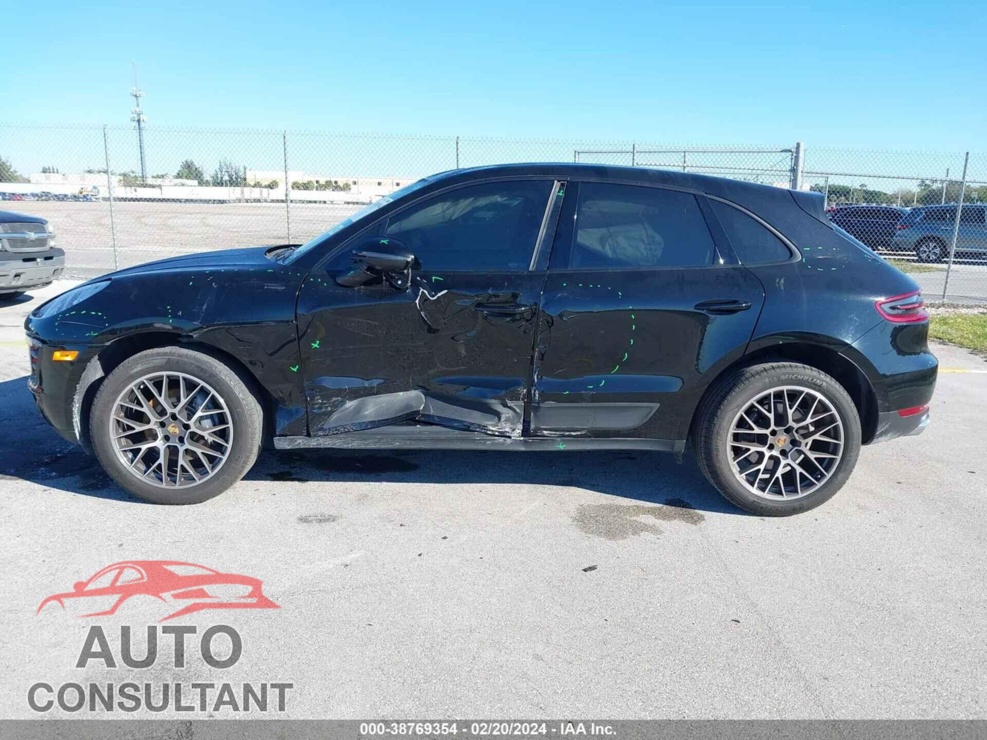 PORSCHE MACAN 2018 - WP1AA2A50JLB22430