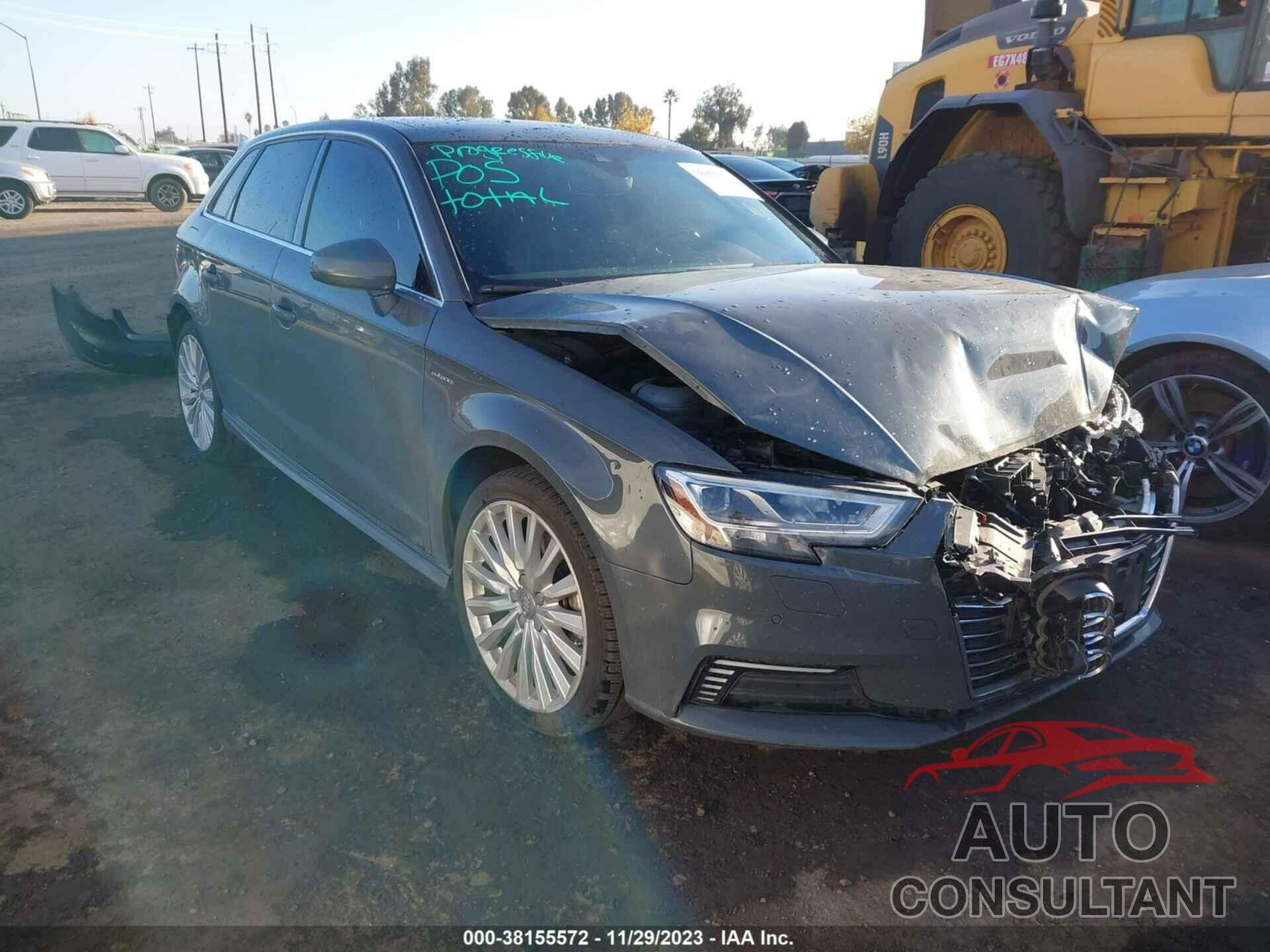 AUDI A3 2017 - WAUSPBFF8HA038476