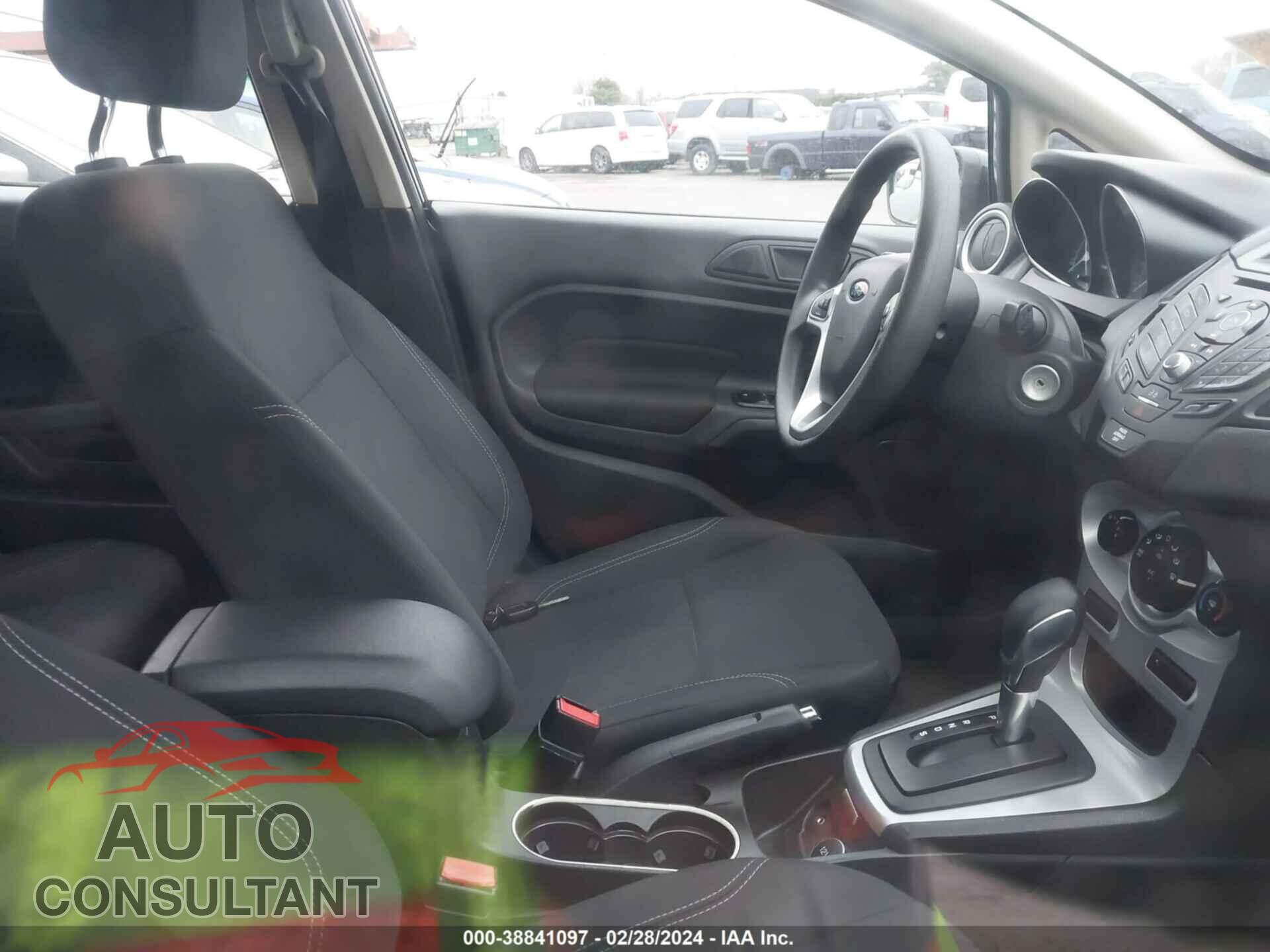 FORD FIESTA 2018 - 3FADP4EJ3JM114360