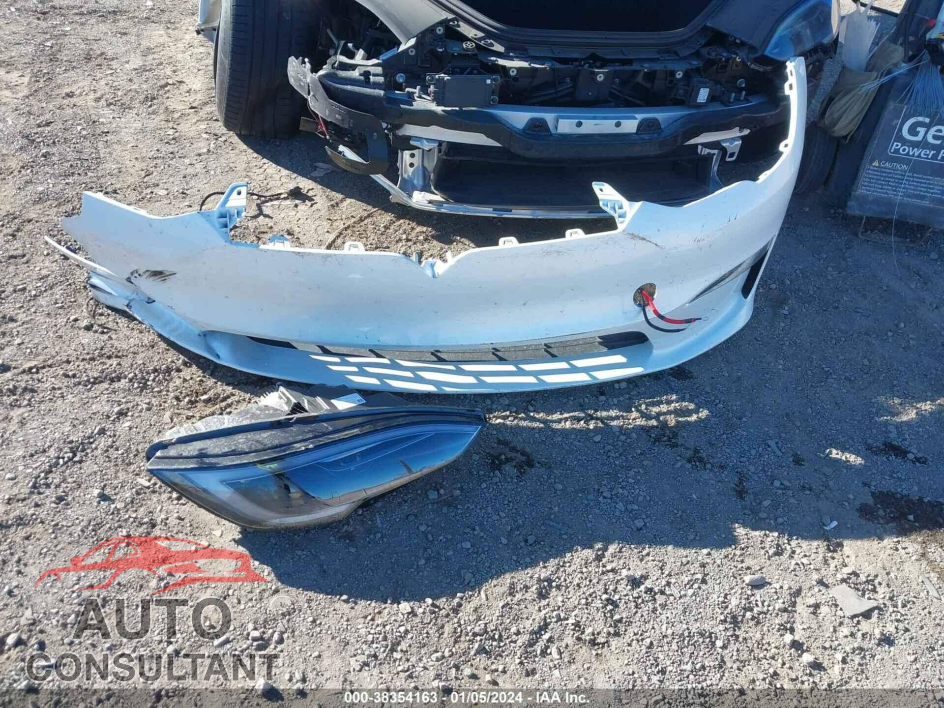 TESLA MODEL S 2023 - 5YJSA1E64PF511957