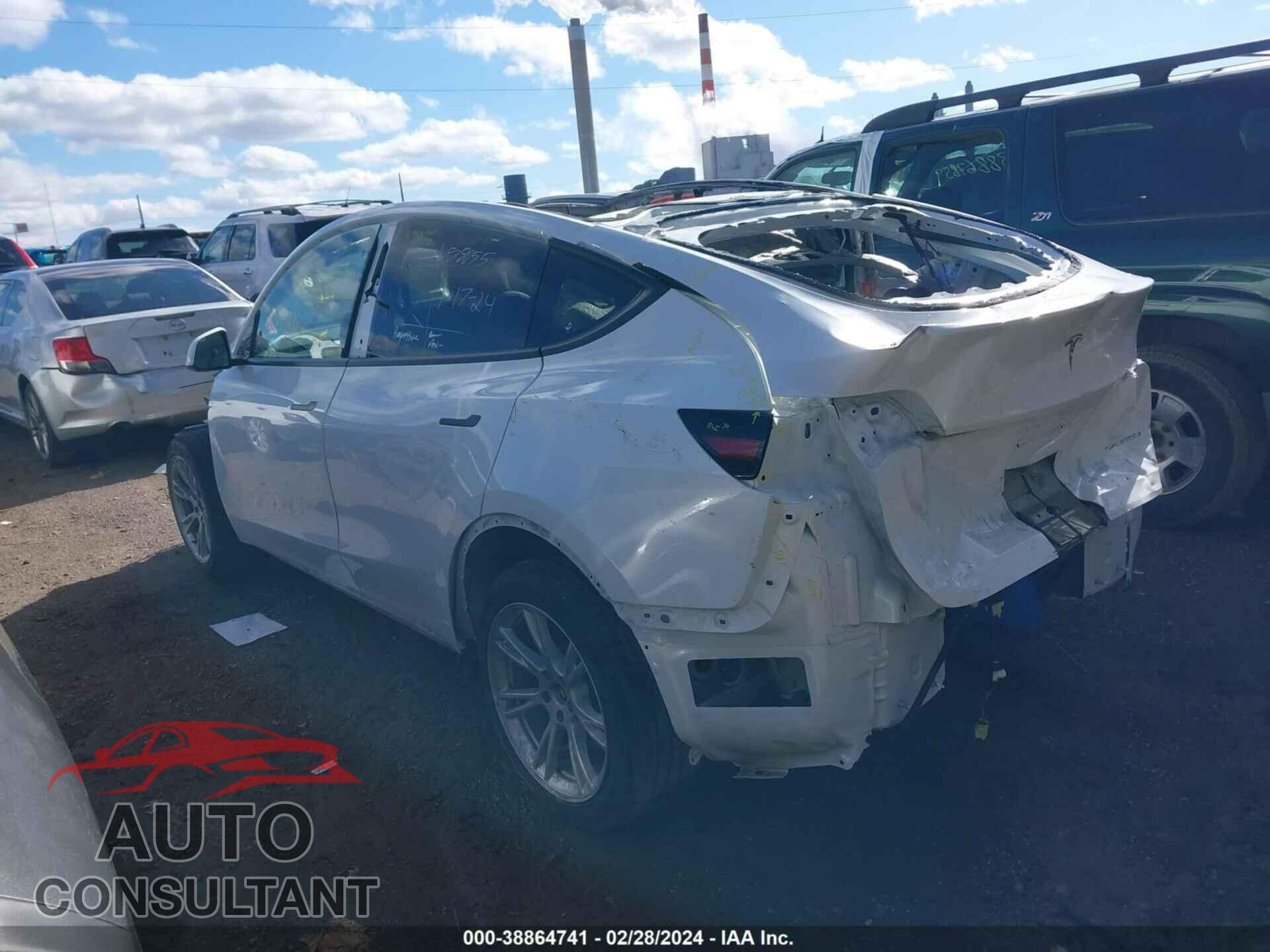 TESLA MODEL Y 2023 - 7SAYGDEE7PF809598