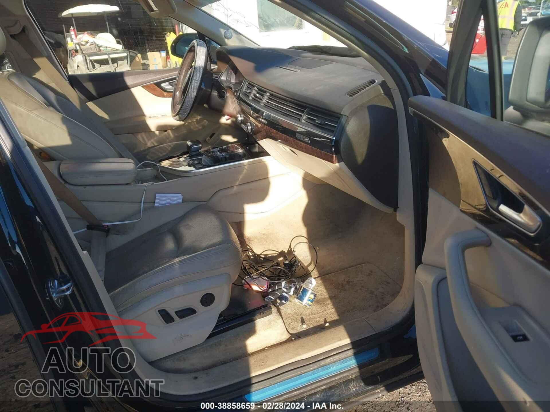 AUDI Q7 2017 - WA1LAAF70HD026987