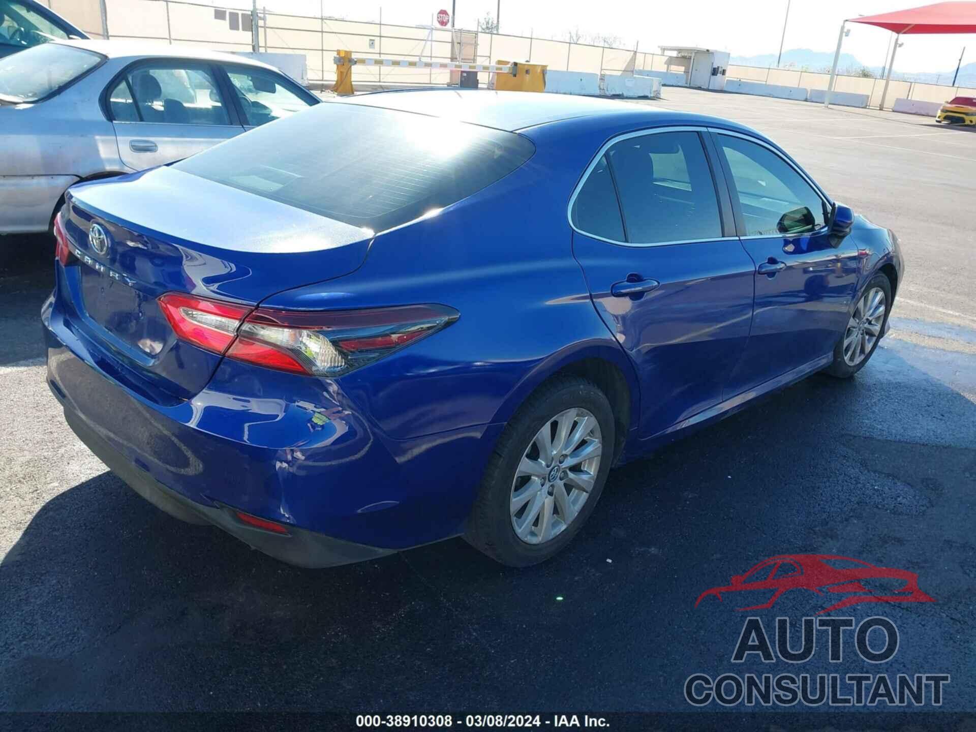 TOYOTA CAMRY 2018 - 4T1B11HK9JU514209