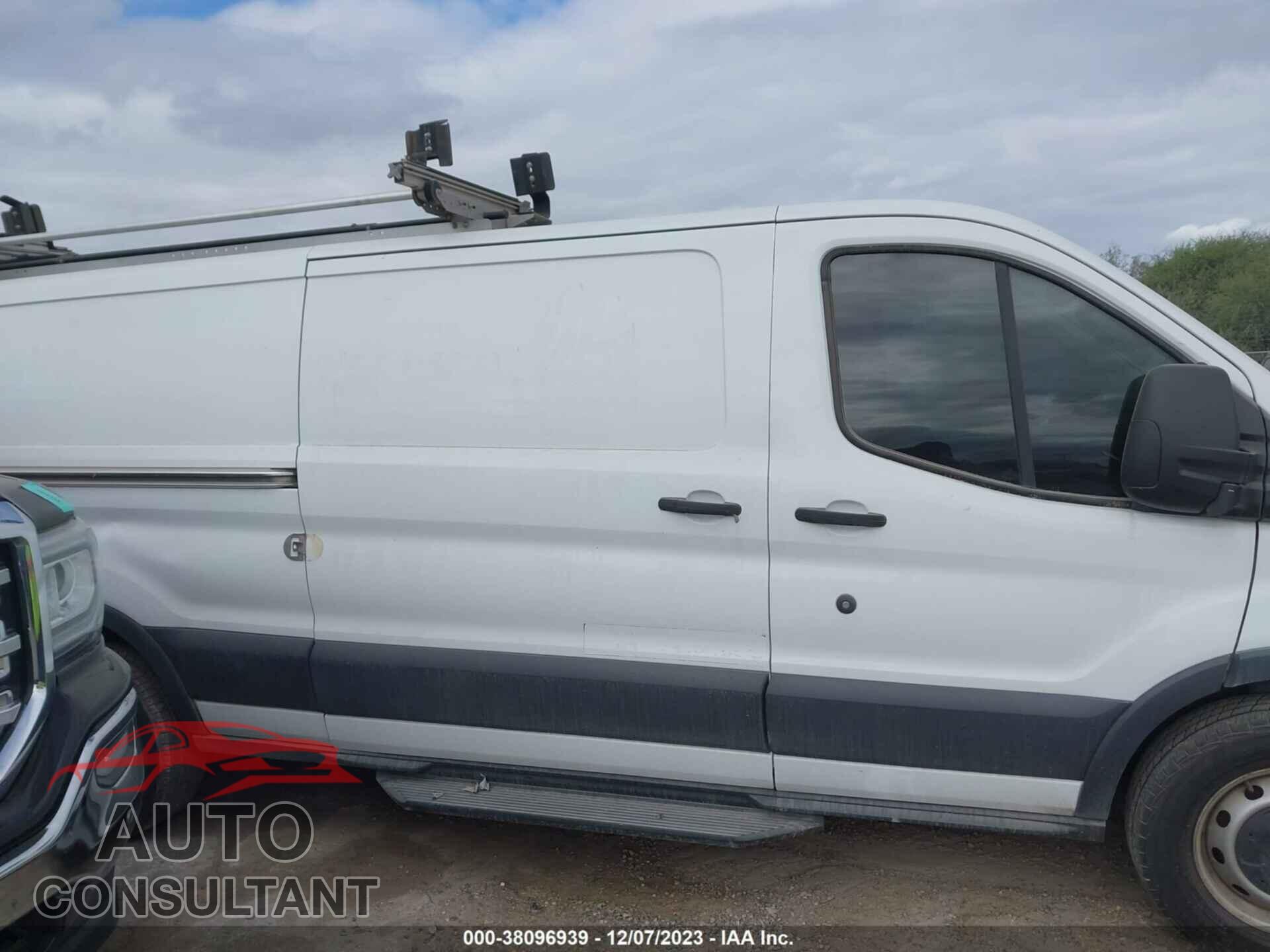 FORD TRANSIT-250 2017 - 1FTYR2YM6HKB51954