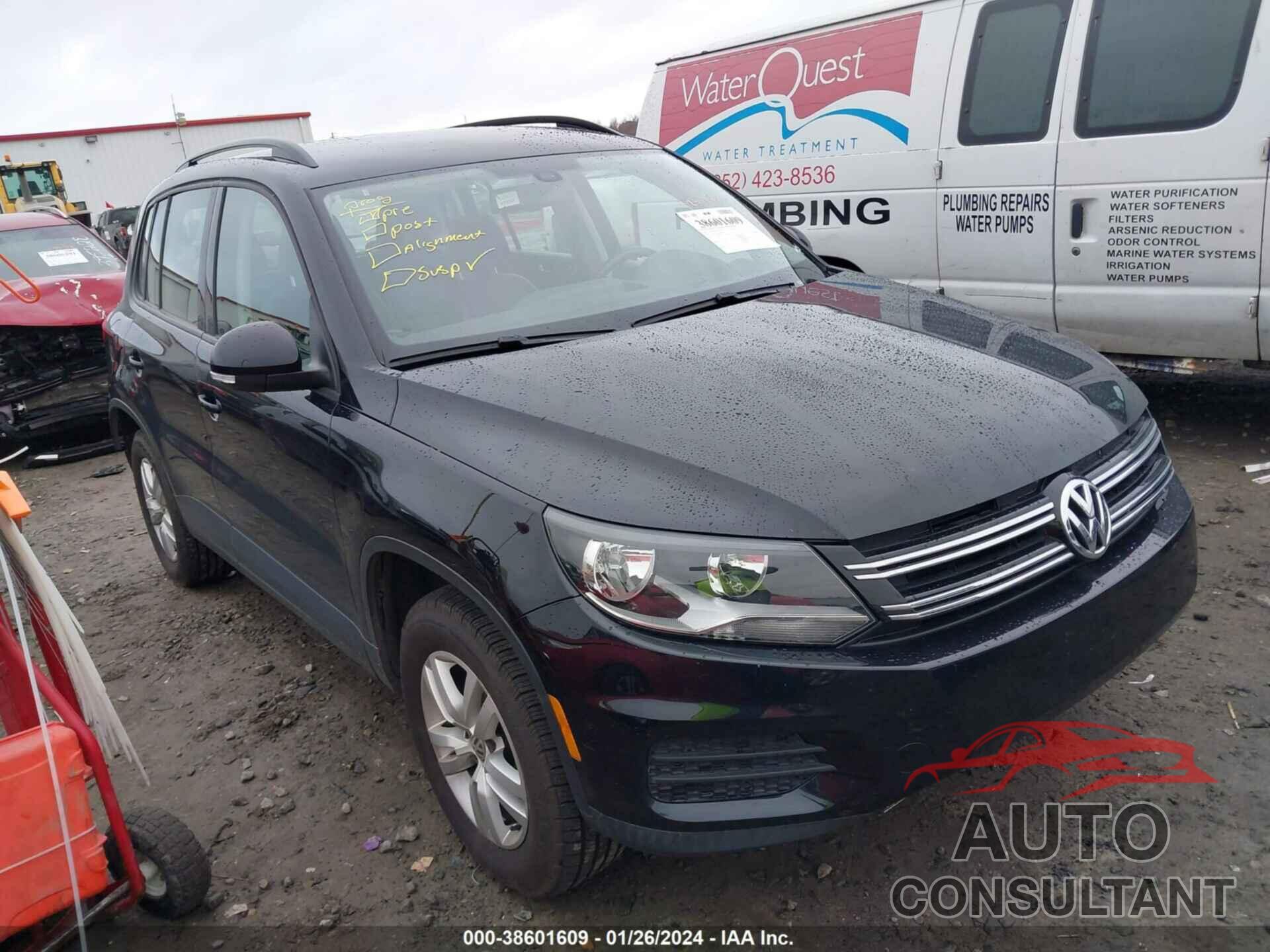 VOLKSWAGEN TIGUAN 2017 - WVGAV7AX6HK000512