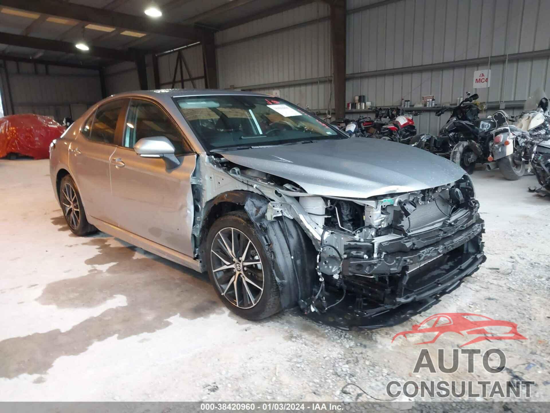 TOYOTA CAMRY 2023 - 4T1G11AK7PU741245