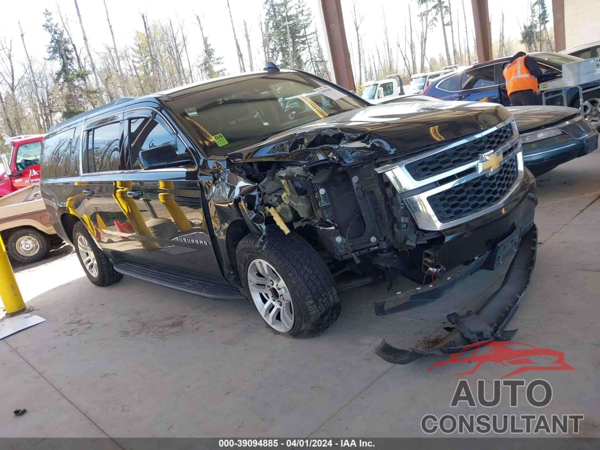 CHEVROLET SUBURBAN 2018 - 1GNSKHKC1JR341436