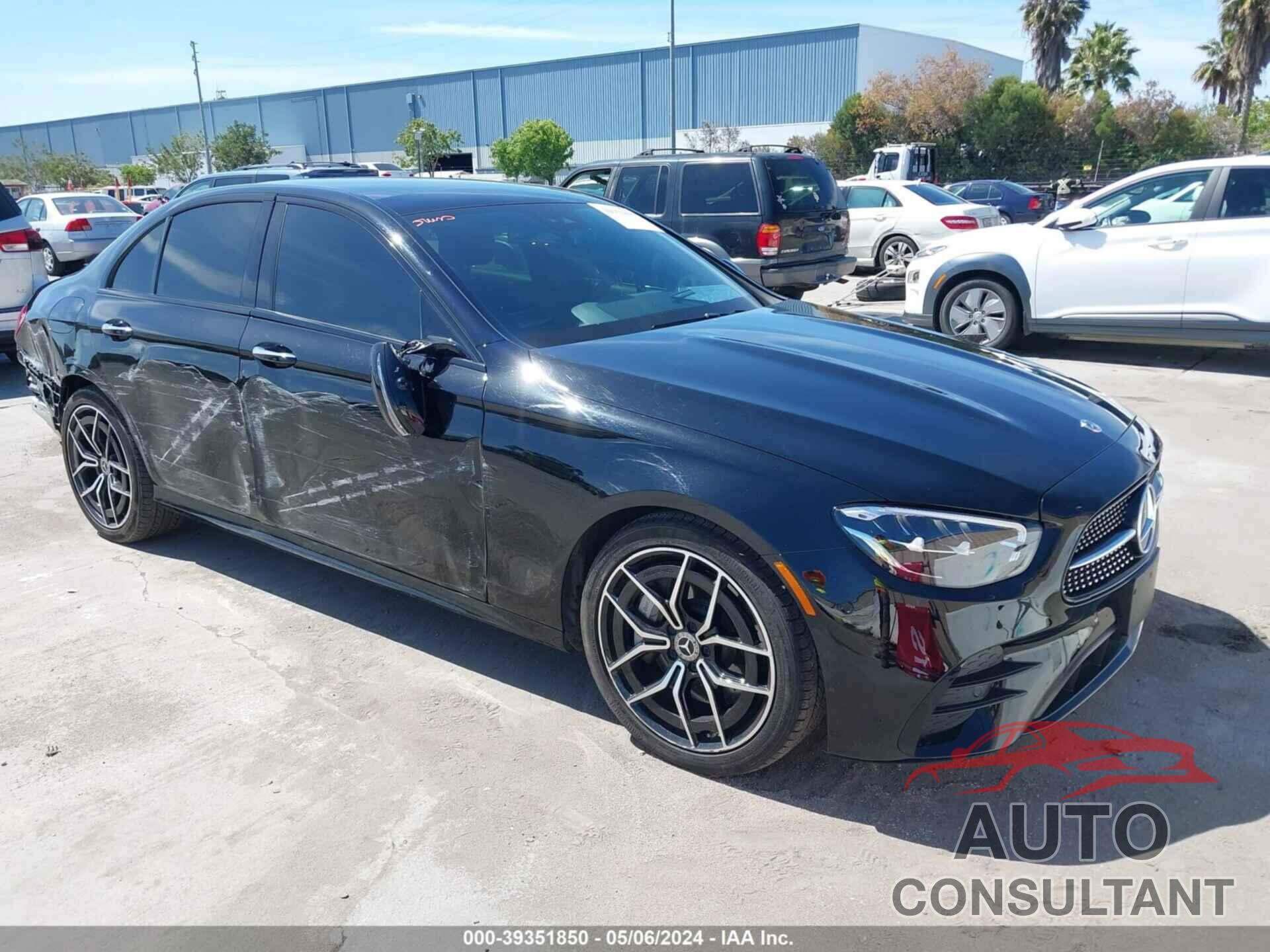 MERCEDES-BENZ E 350 2022 - W1KZF8DB9NB081582