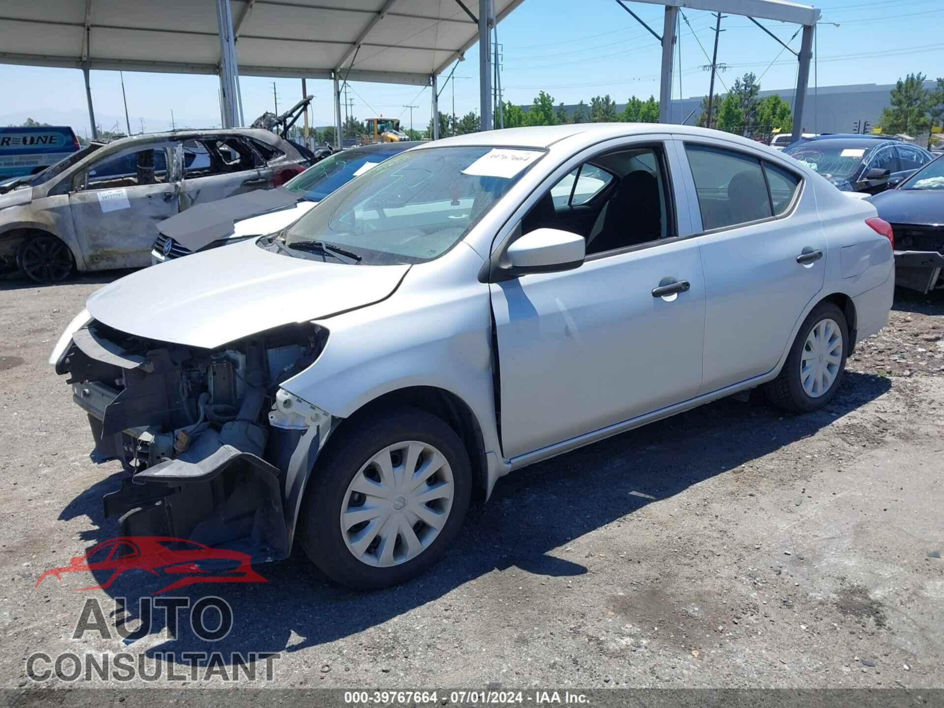 NISSAN VERSA 2017 - 3N1CN7AP1HL822018