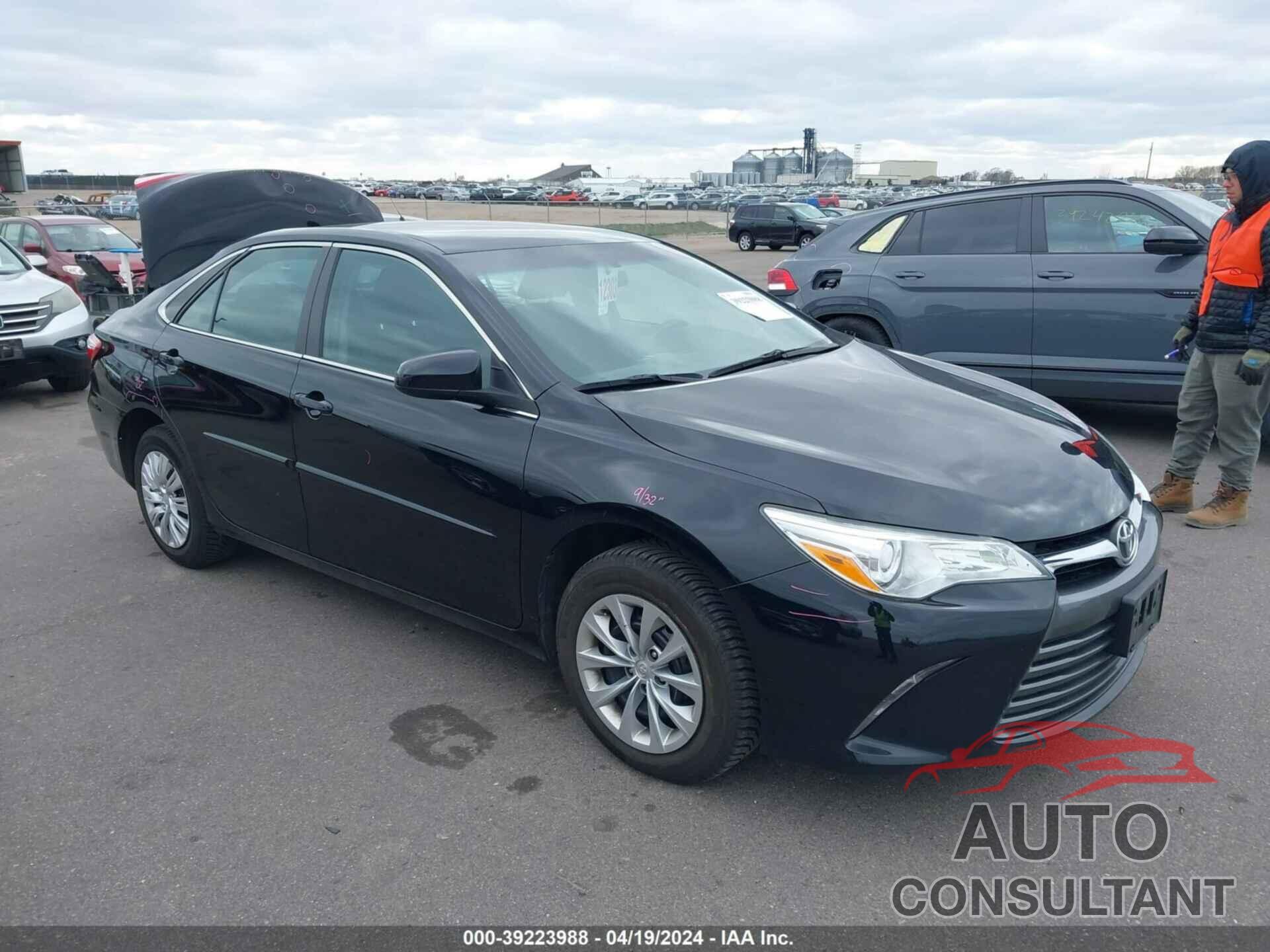 TOYOTA CAMRY 2016 - 4T4BF1FK4GR531888