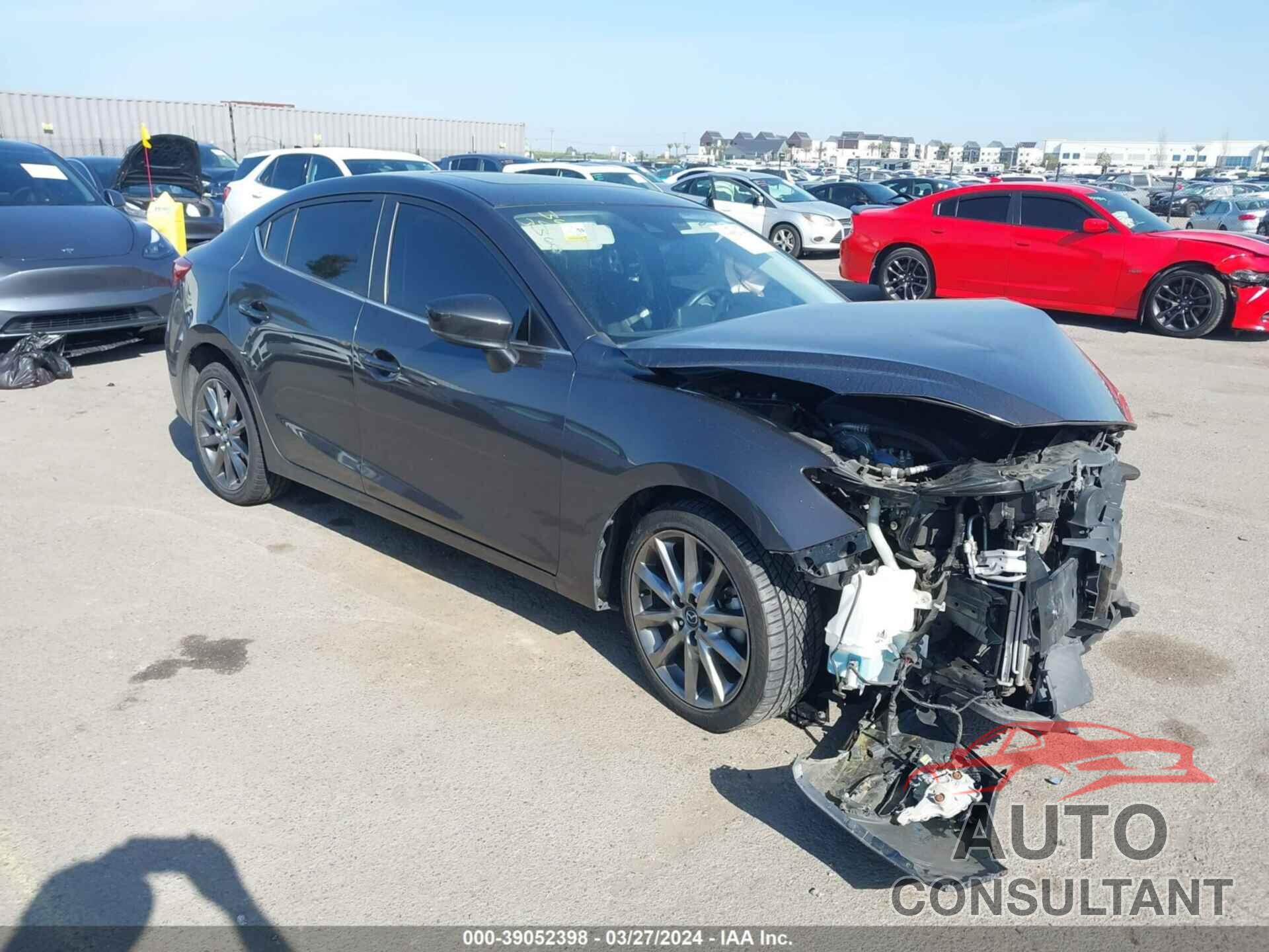 MAZDA 3 2018 - 3MZBN1V34JM161336