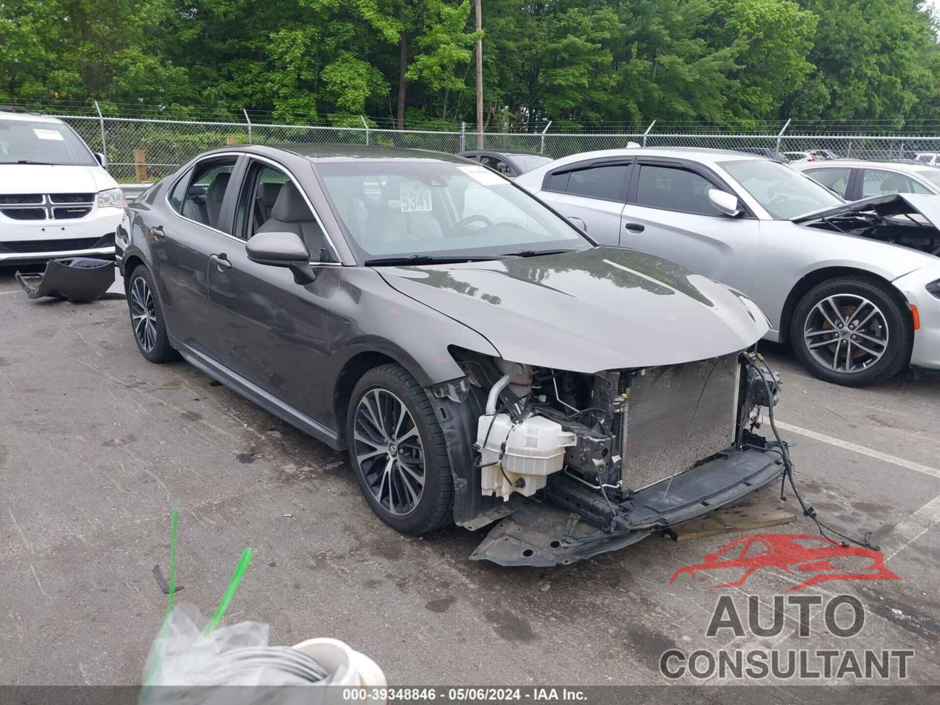 TOYOTA CAMRY 2018 - 4T1B11HK4JU071998