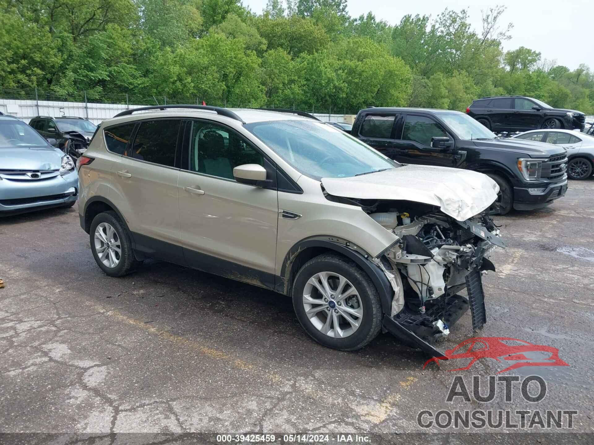 FORD ESCAPE 2018 - 1FMCU9GD7JUB10077