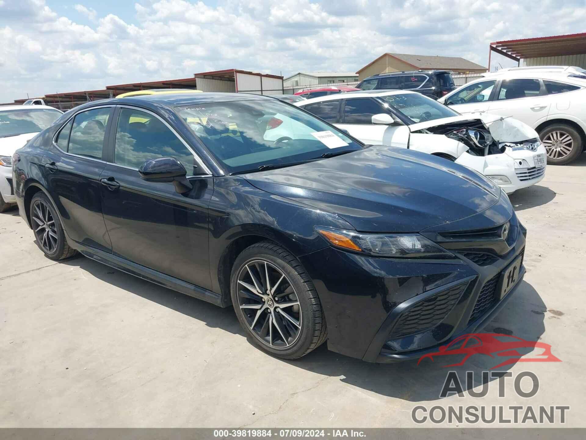 TOYOTA CAMRY 2021 - 4T1G11AK8MU588676