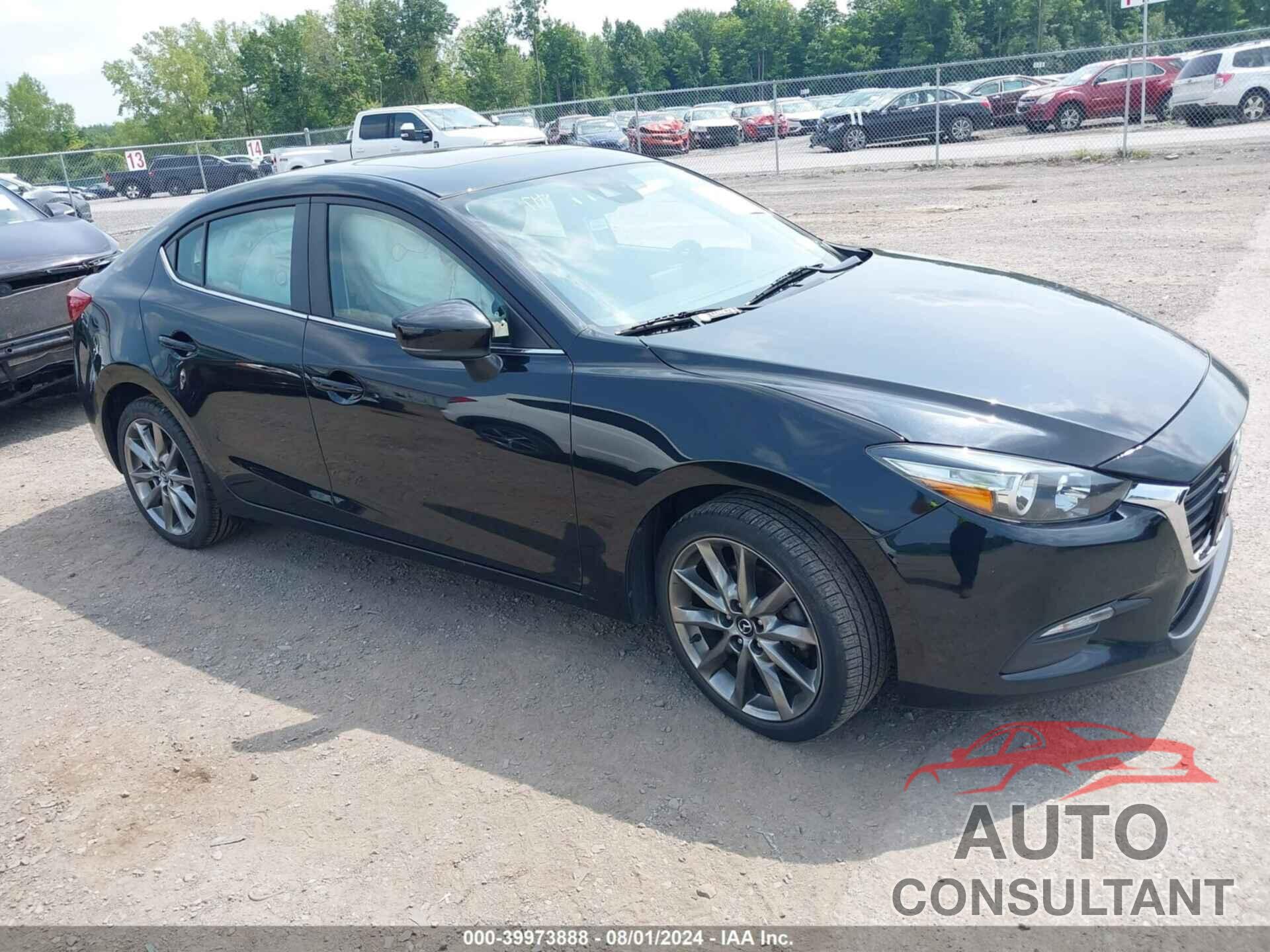 MAZDA MAZDA3 2018 - 3MZBN1V32JM255389