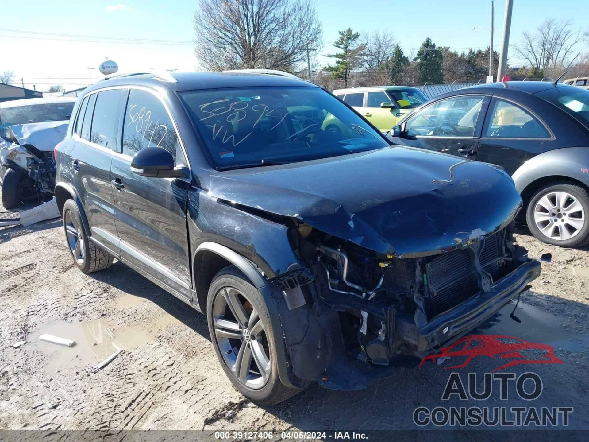 VOLKSWAGEN TIGUAN 2017 - WVGUV7AX5HK026497