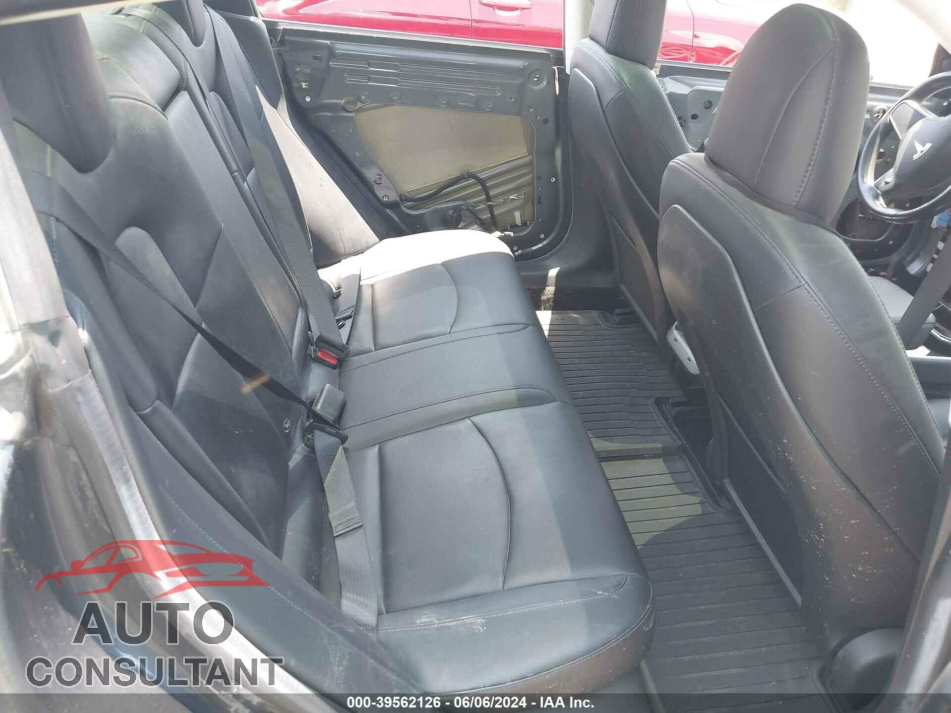 TESLA MODEL 3 2017 - 5YJ3E1EA4HF000425