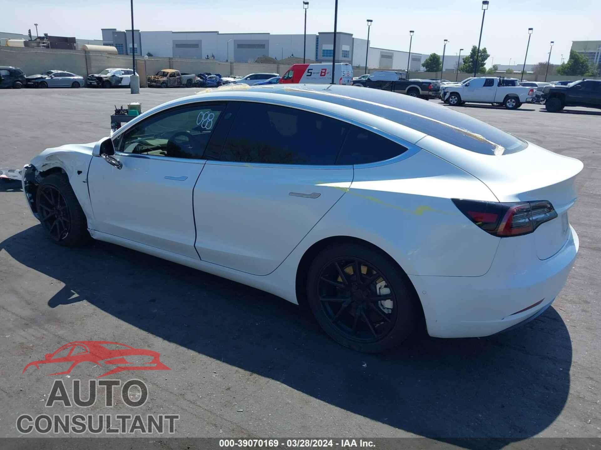 TESLA MODEL 3 2018 - 5YJ3E1EA3JF019716