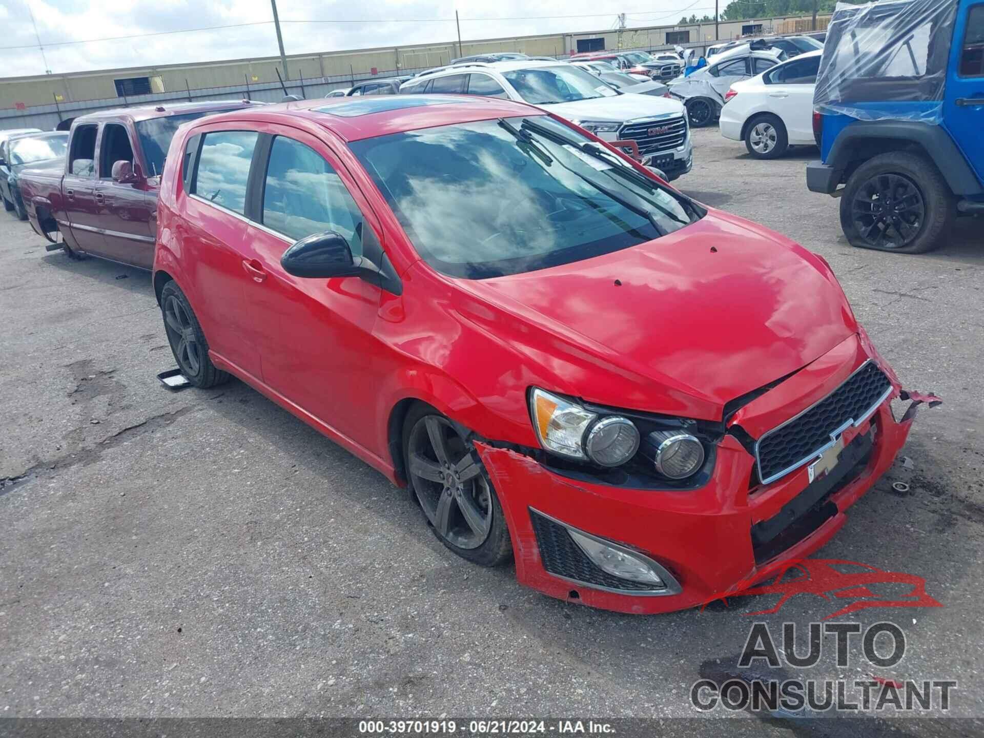 CHEVROLET SONIC 2016 - 1G1JG6SB5G4164275