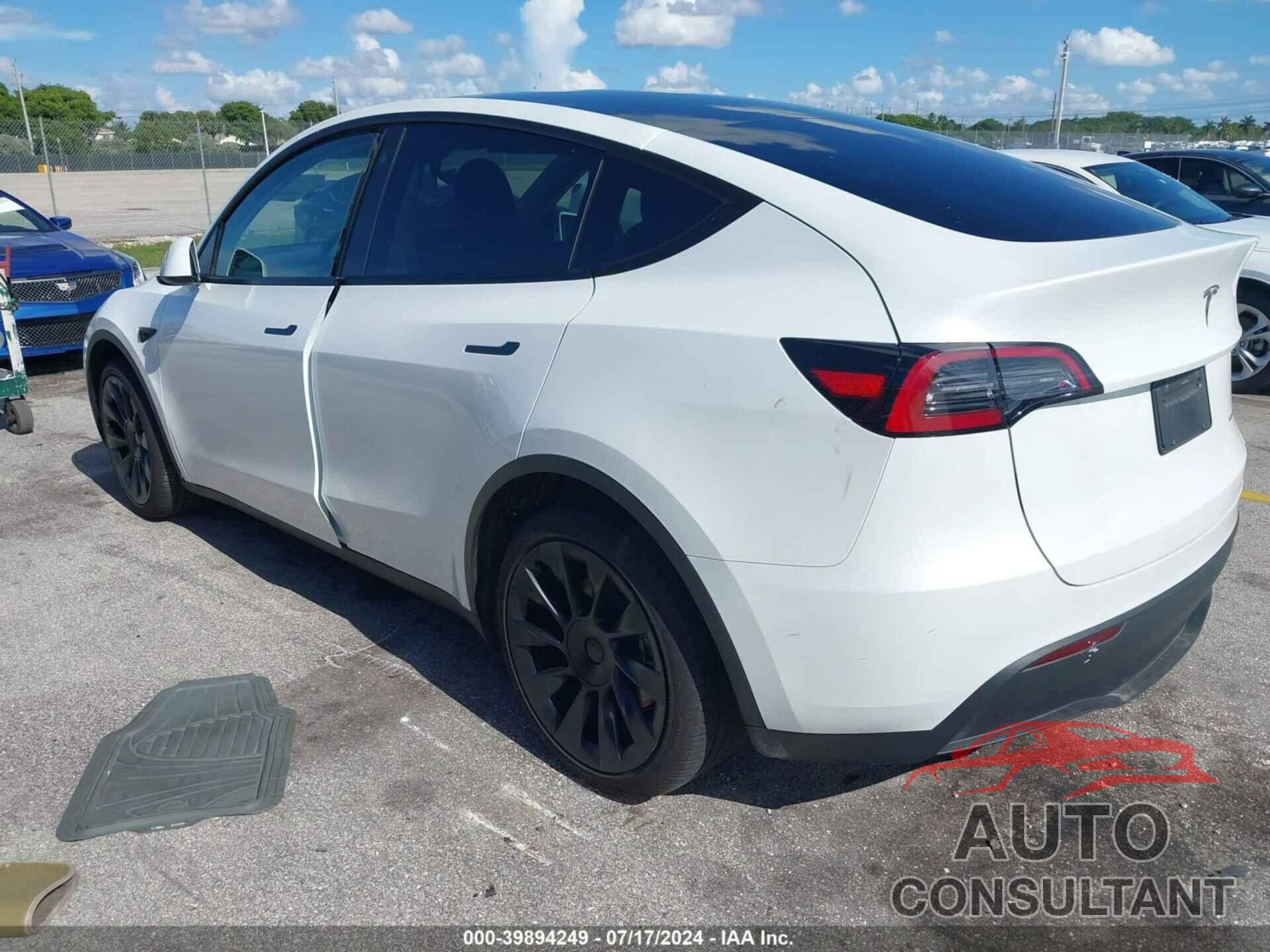 TESLA MODEL Y 2023 - 7SAYGDEE2PA110084