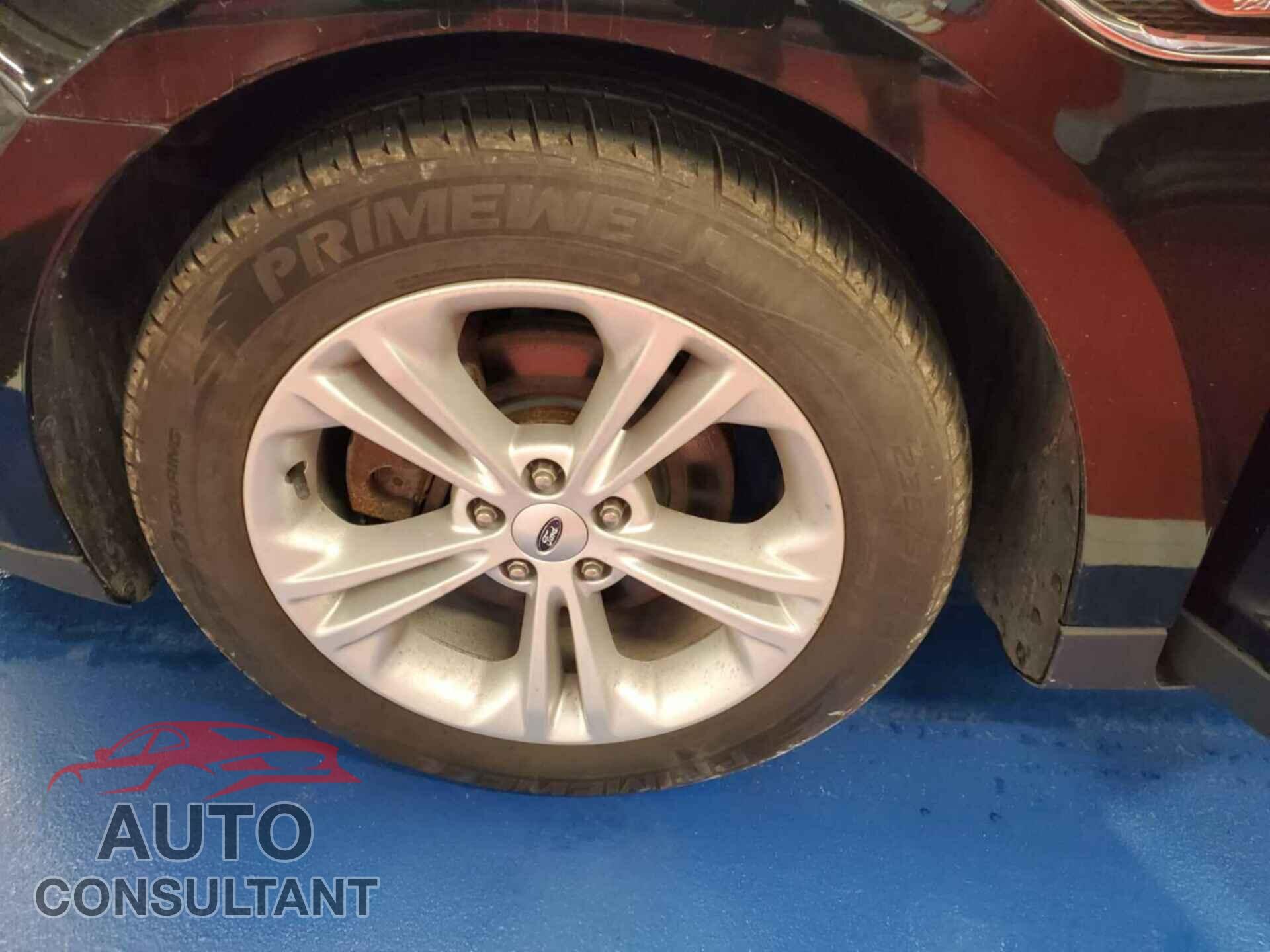 FORD TAURUS 2017 - 1FAHP2H85HG110412