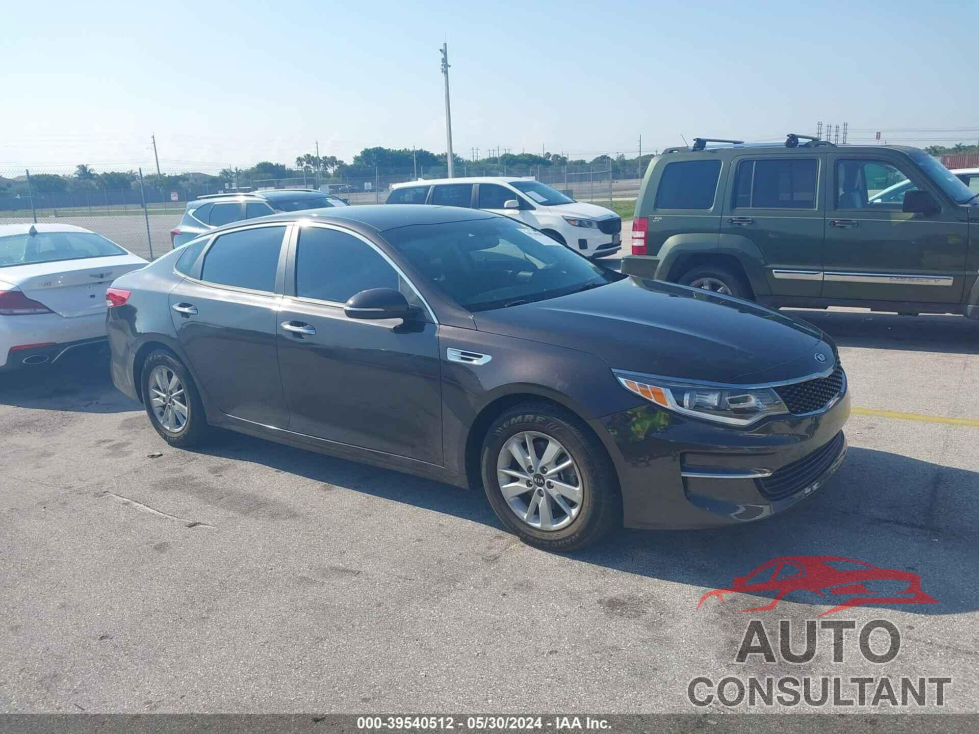 KIA OPTIMA 2018 - KNAGT4L30J5234577