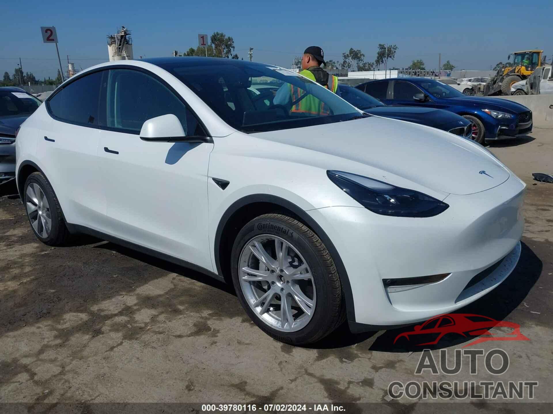 TESLA MODEL Y 2024 - 7SAYGAEE7RF983446