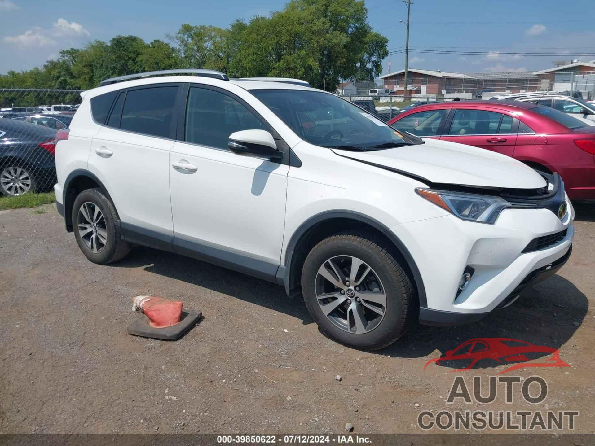 TOYOTA RAV4 2017 - JTMRFREVXHD213296