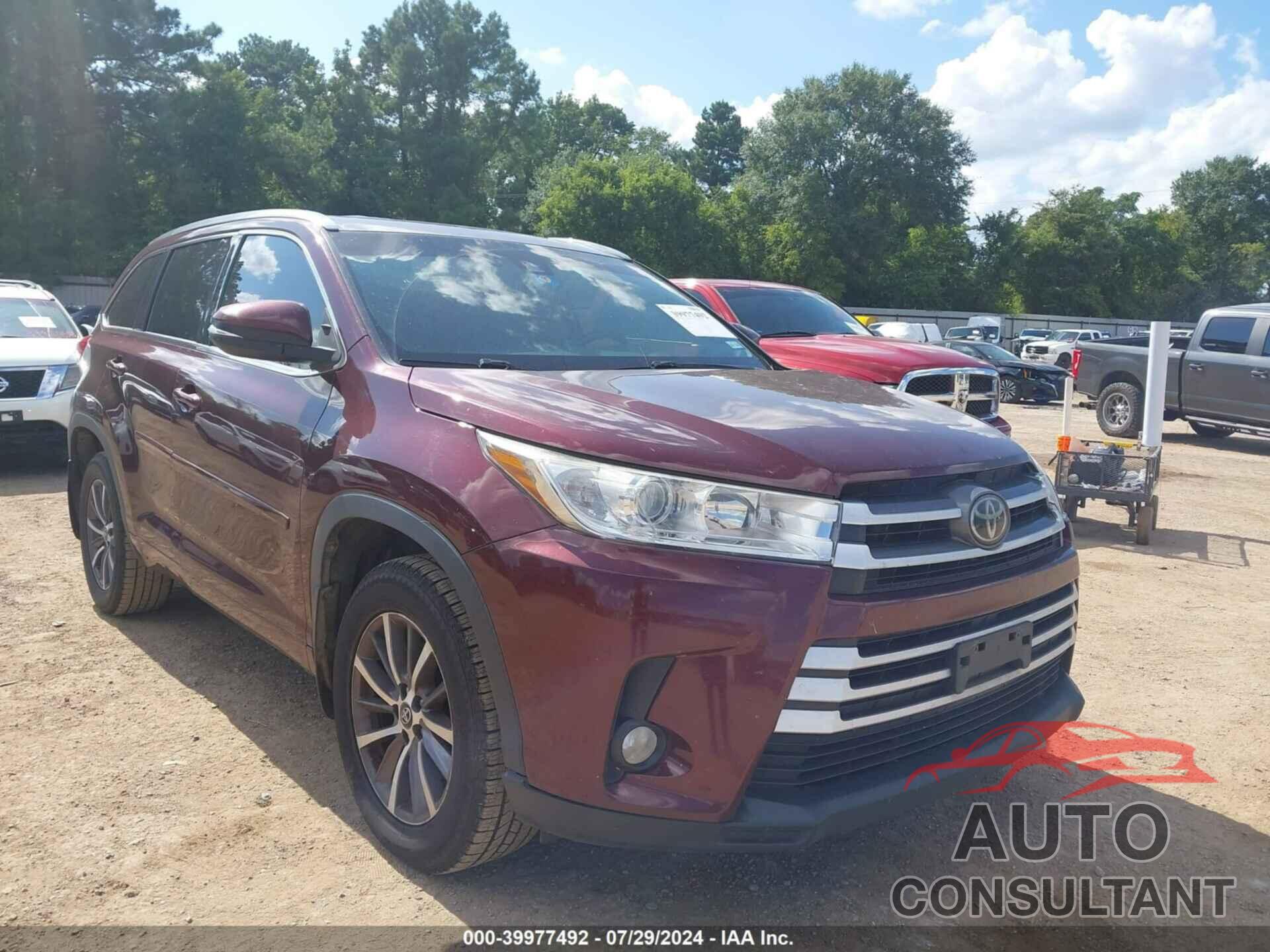 TOYOTA HIGHLANDER 2018 - 5TDKZRFH2JS252976