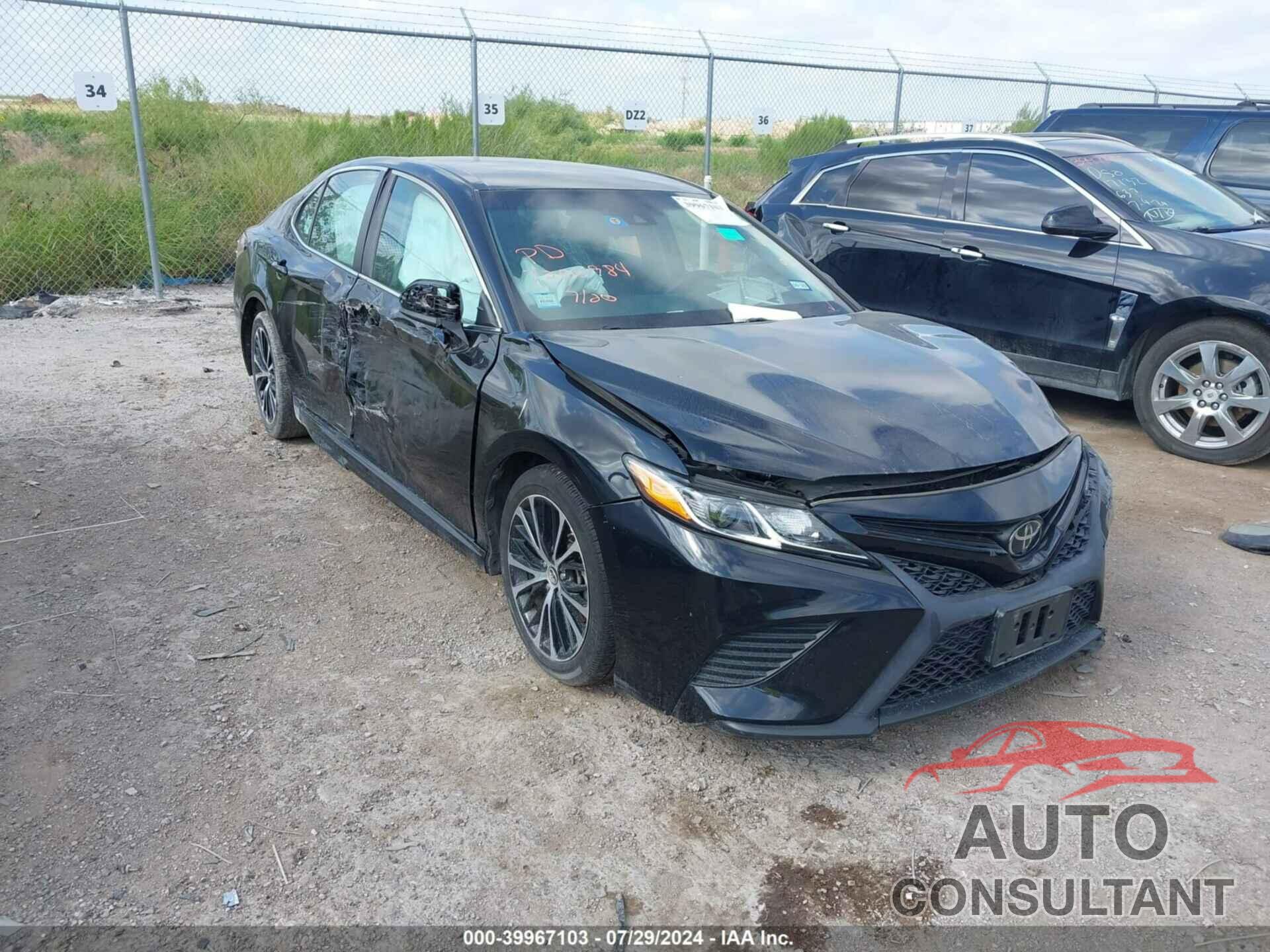 TOYOTA CAMRY 2018 - 4T1B11HK7JU636406