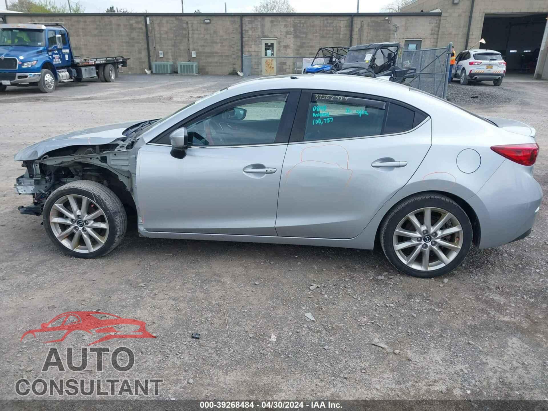 MAZDA MAZDA3 2017 - JM1BN1W32H1130076