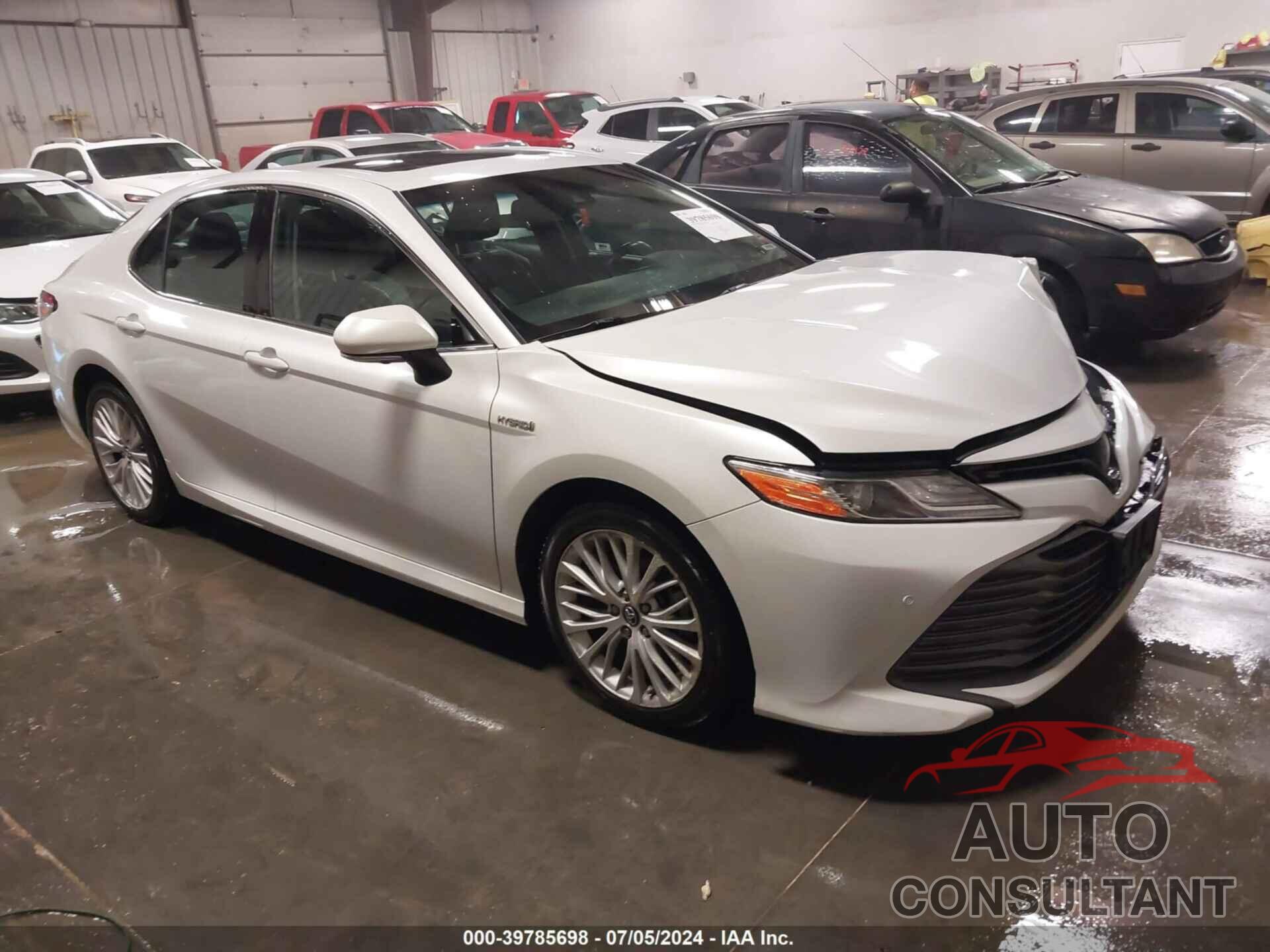 TOYOTA CAMRY HYBRID 2018 - 4T1B21HK1JU009570