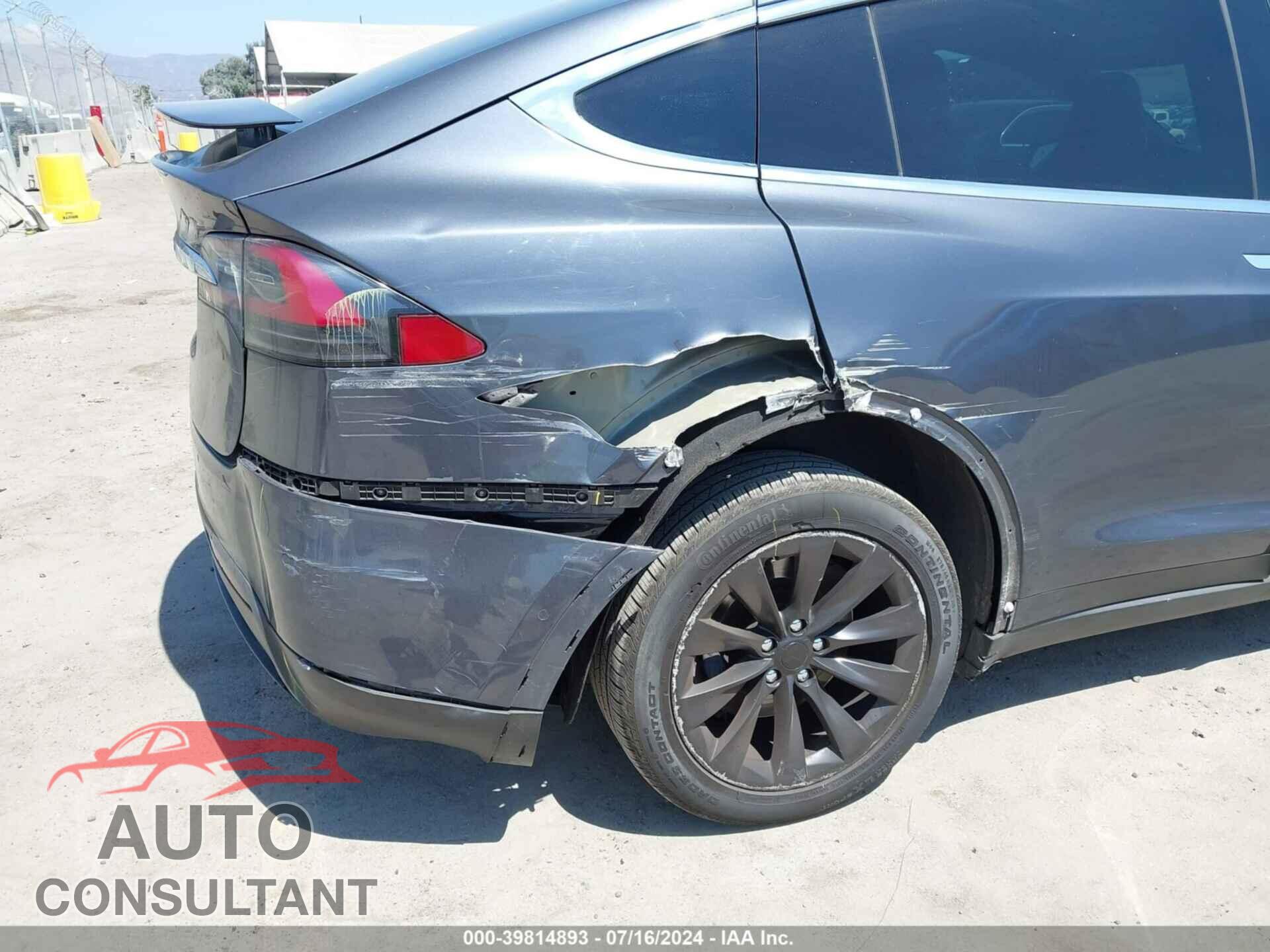 TESLA MODEL X 2016 - 5YJXCBE24GF015608