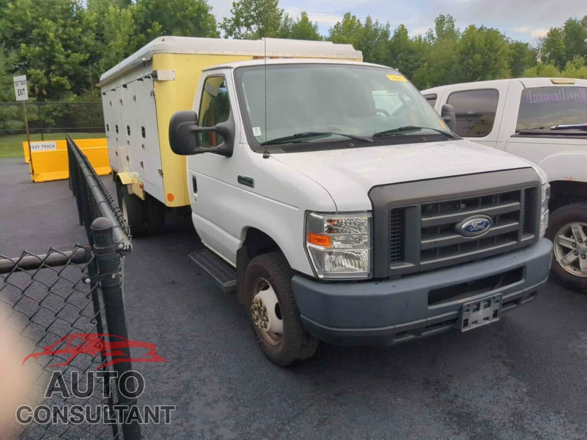 FORD ECONOLINE 2017 - 1FDXE4FS8HDC68648
