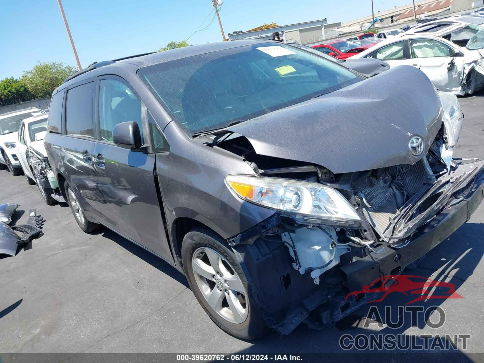 TOYOTA SIENNA 2016 - 5TDKK3DCXGS696494