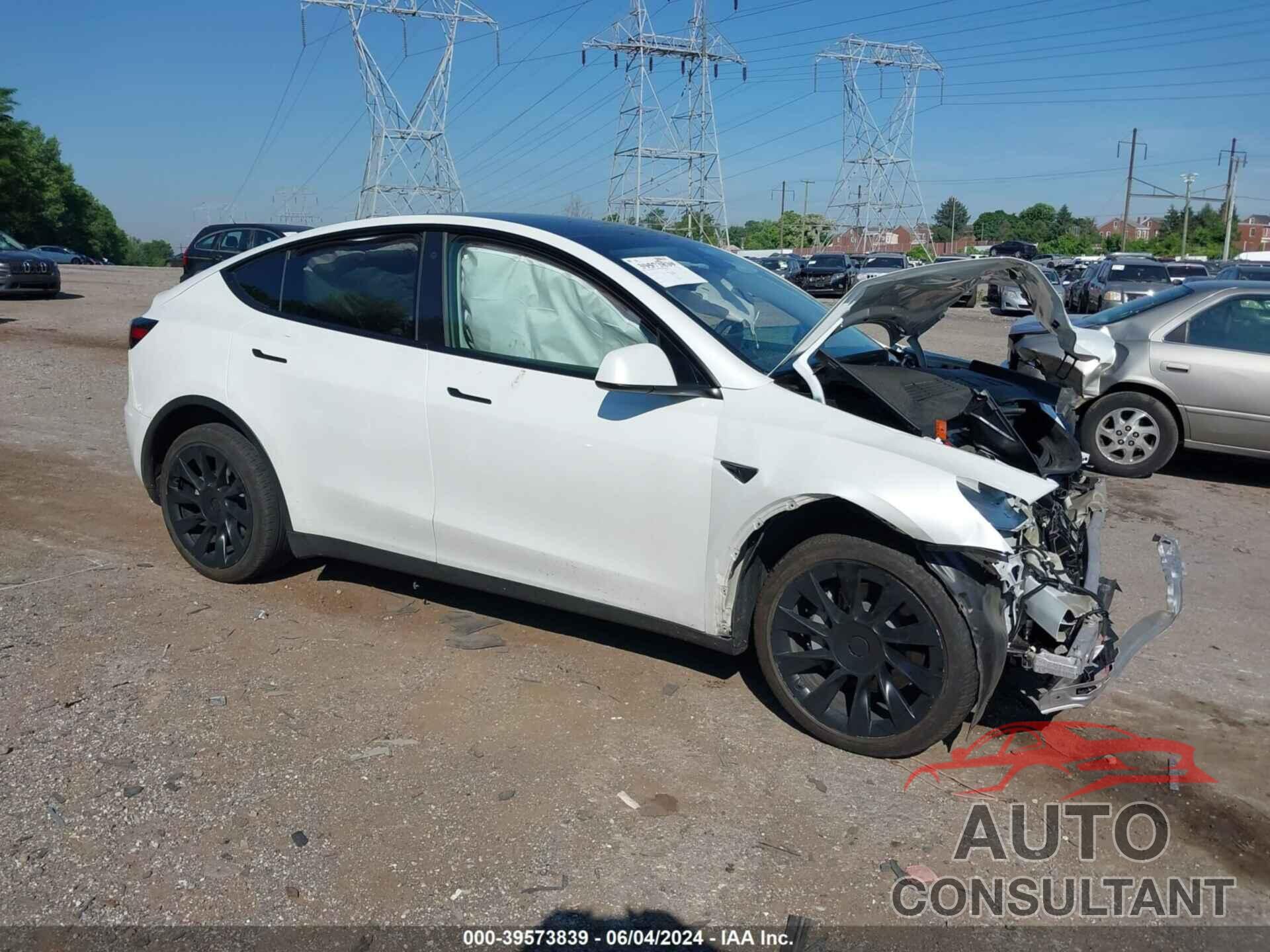 TESLA MODEL Y 2023 - 7SAYGDEE9PF688931