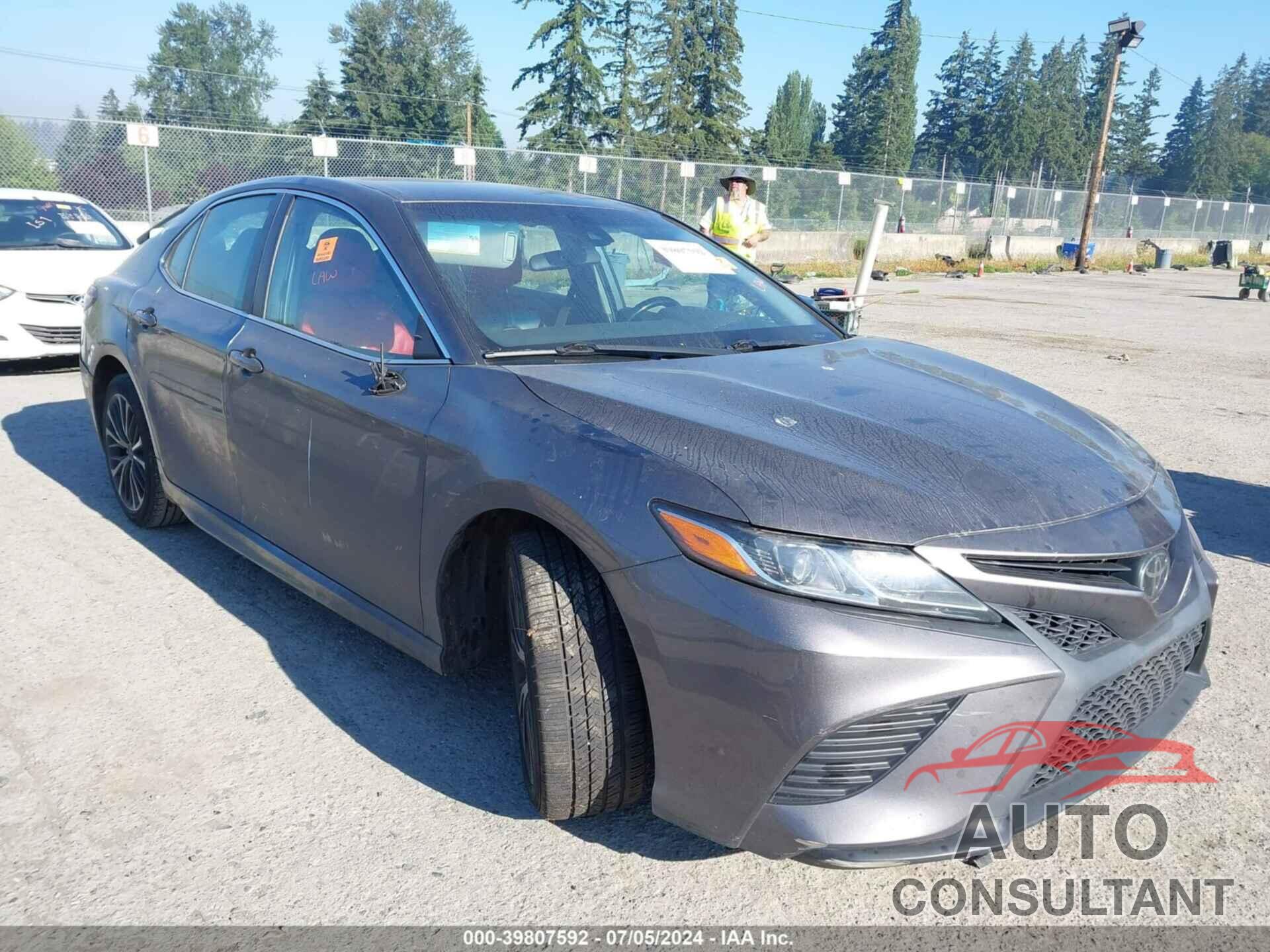 TOYOTA CAMRY 2019 - 4T1B11HK8KU215554