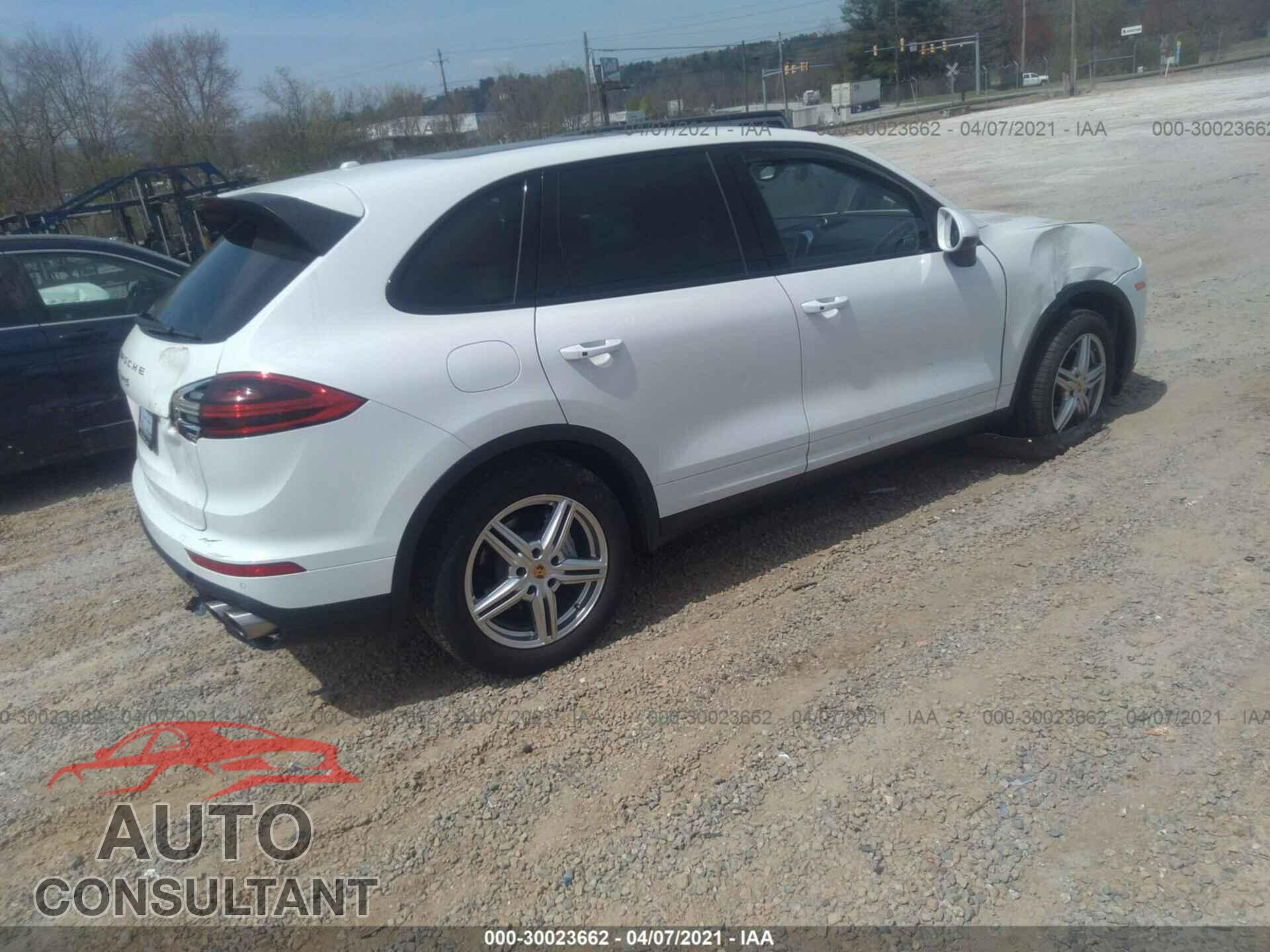 PORSCHE CAYENNE 2016 - WP1AB2A29GLA95885