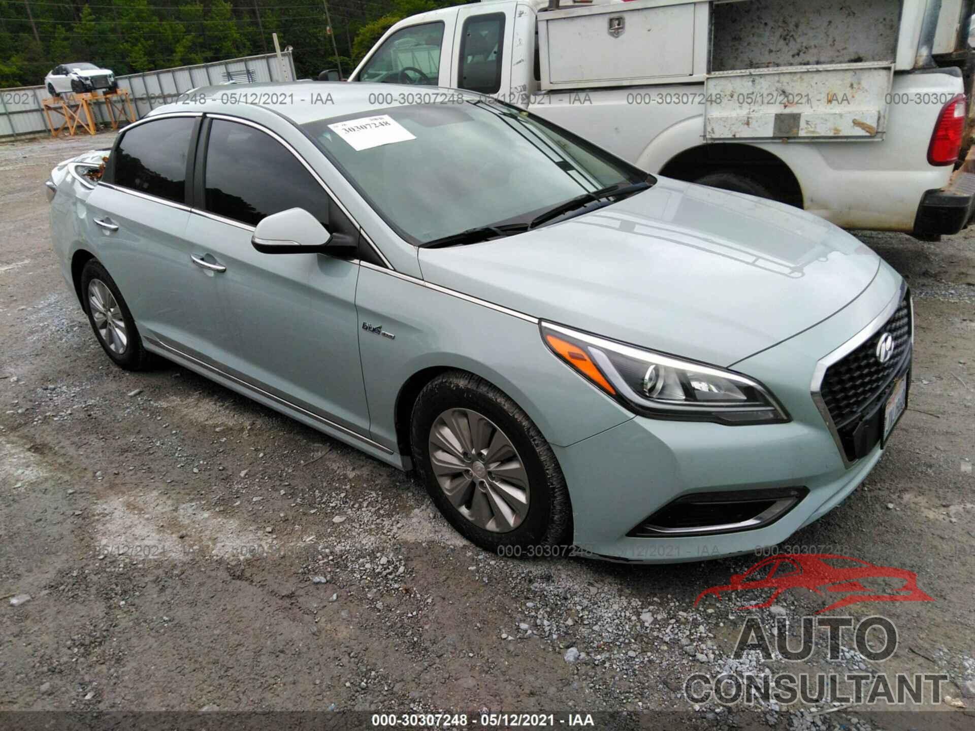 HYUNDAI SONATA HYBRID 2016 - KMHE24L17GA008561