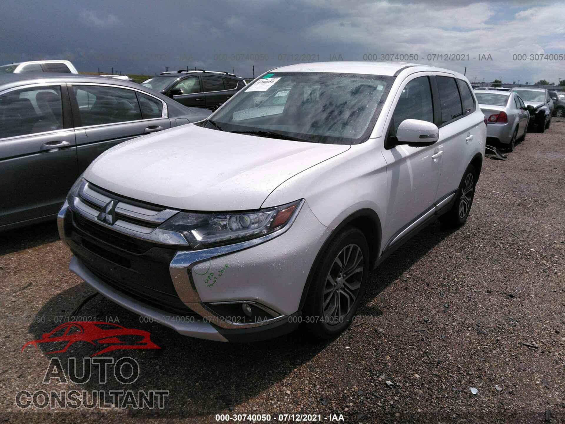 MITSUBISHI OUTLANDER 2018 - JA4AD3A32JZ041787