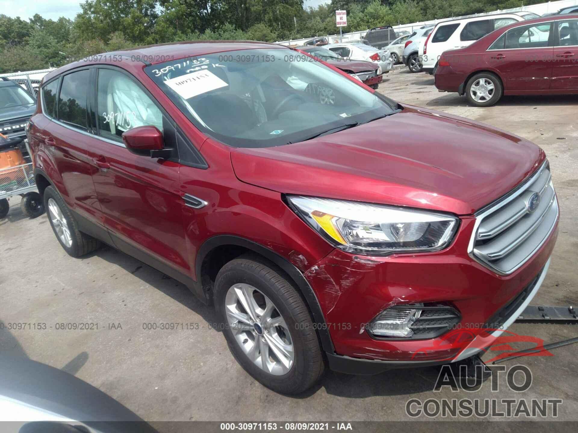 FORD ESCAPE 2017 - 1FMCU0GD3HUE92419